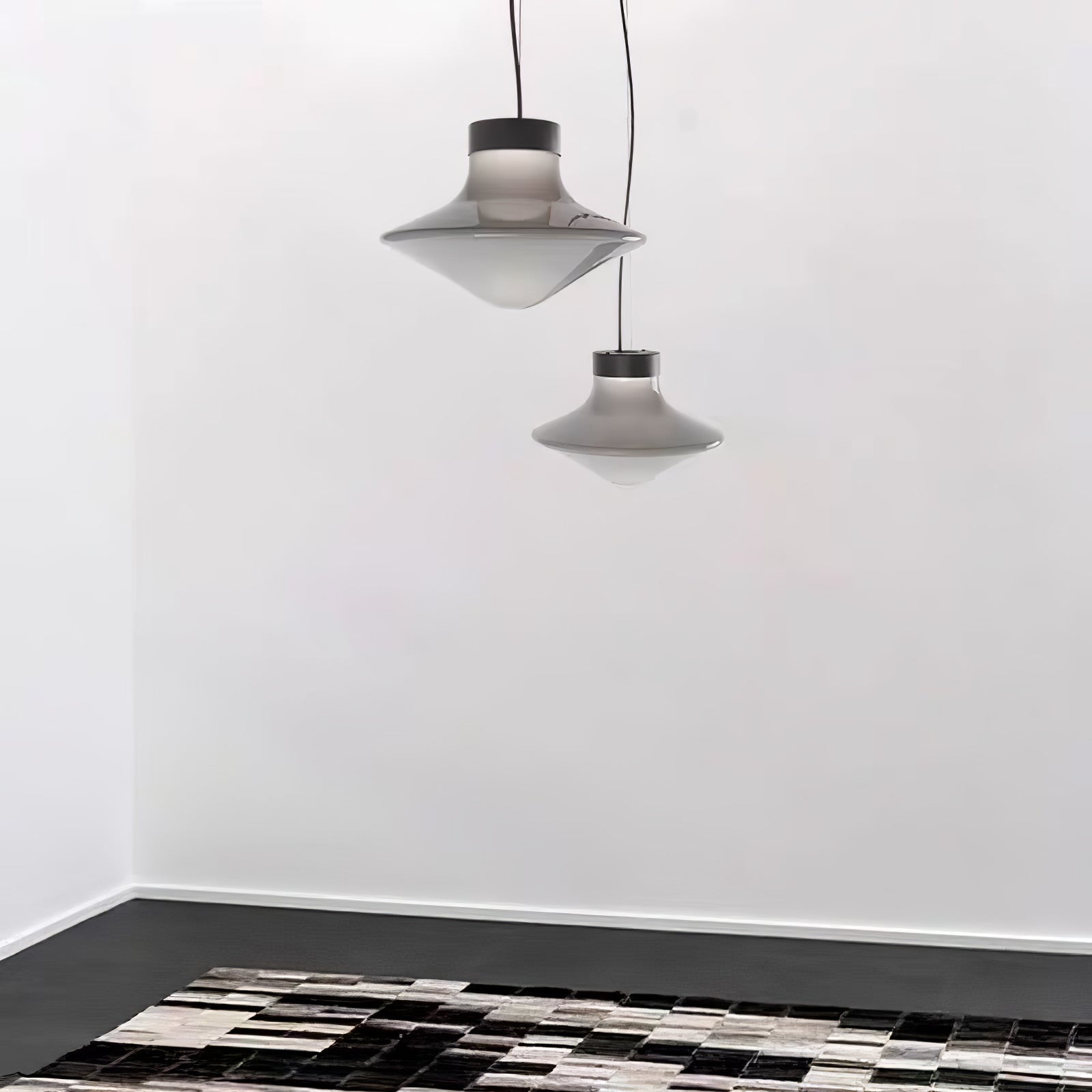 Stylish Trottola Pendant Lamp - Modern Glass Hanging Light Fixture for Dining Room, Kitchen Island & Bedroom Decor
