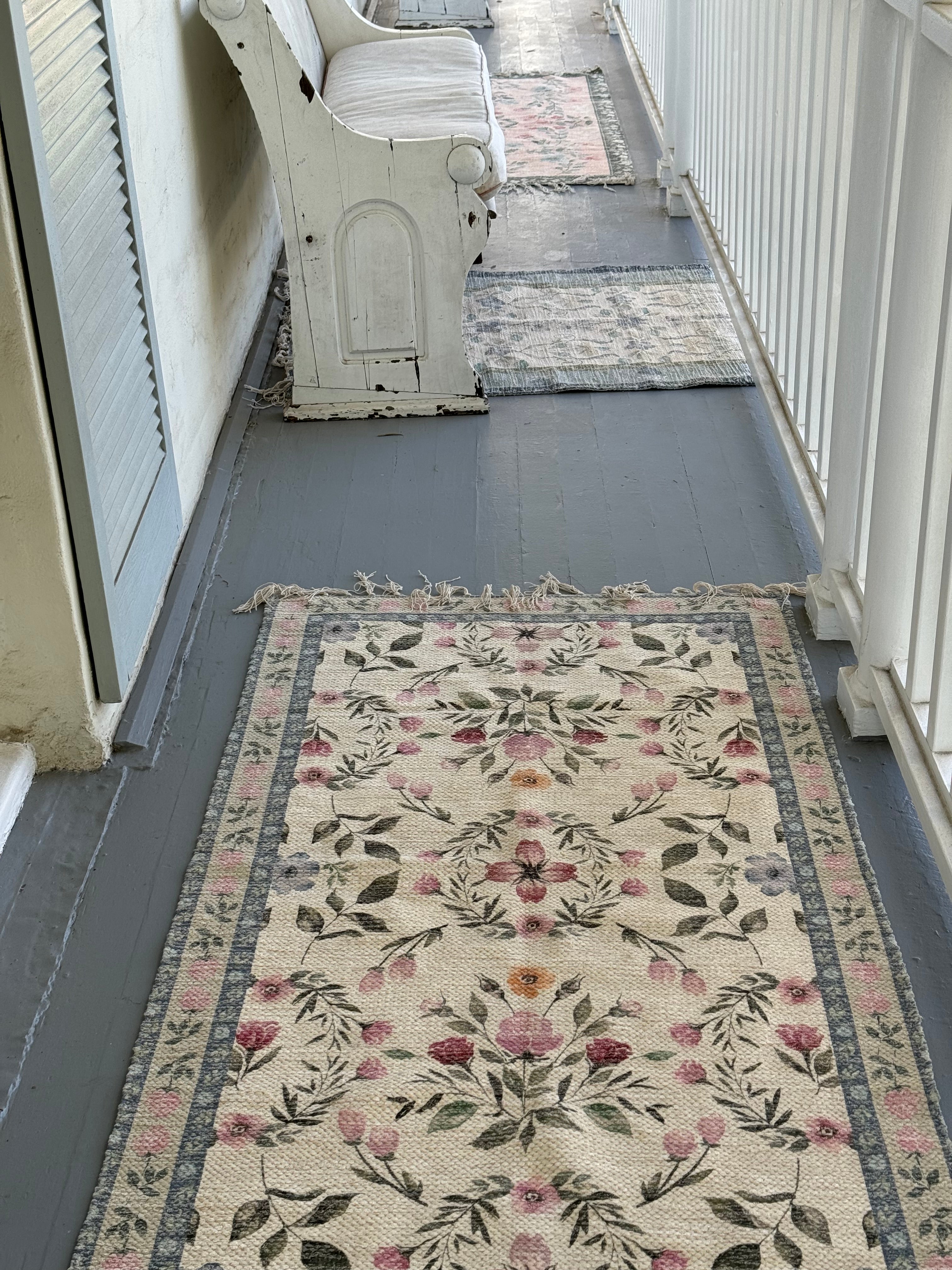 Farmhouse Rug with Watercolor Floral Design - Soft & Durable for Living Room, Bedroom, or Entryway Decor