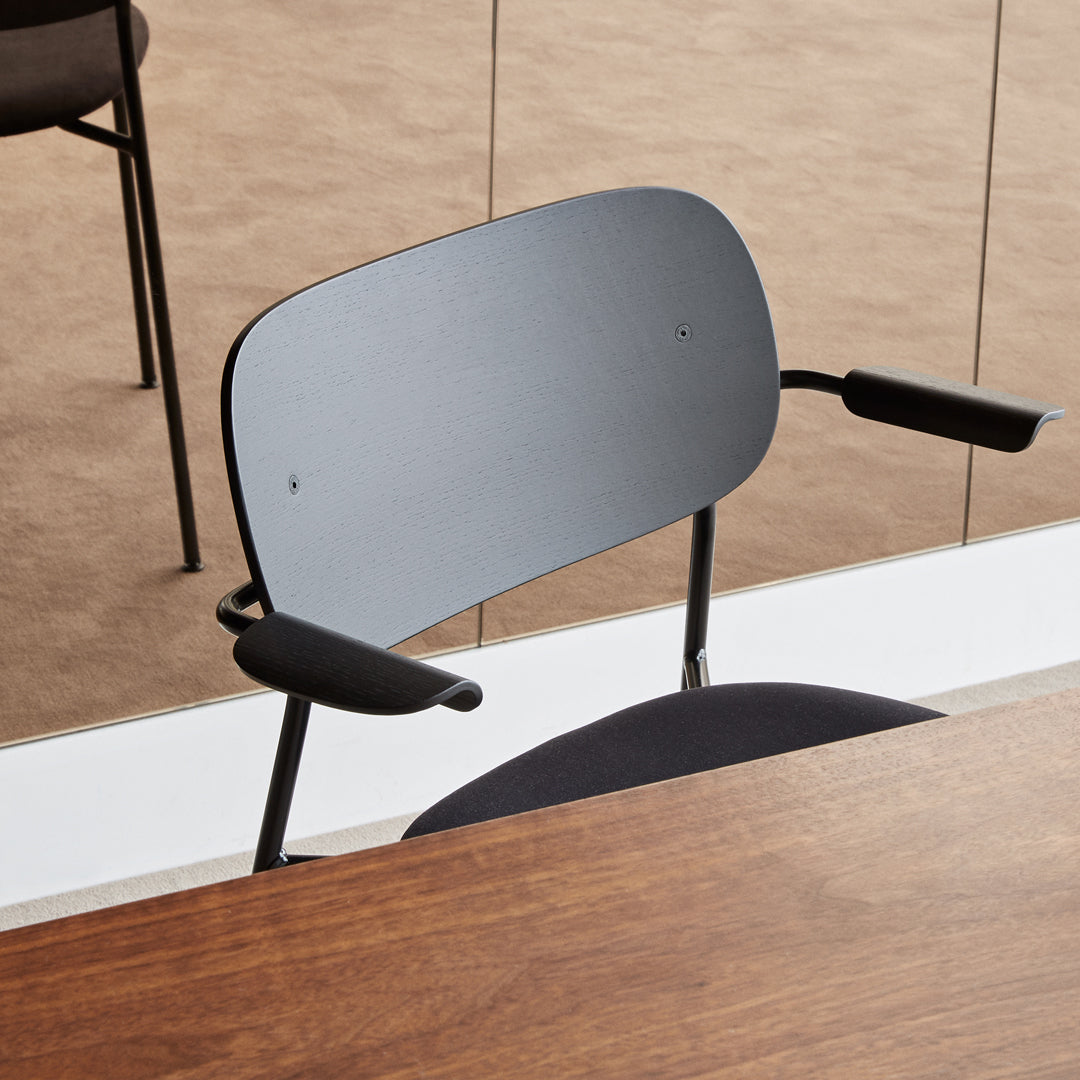 Modern Upholstered Dining Chair with Armrests - Comfortable & Stylish Seating for Kitchen, Dining Room, and Home Office
