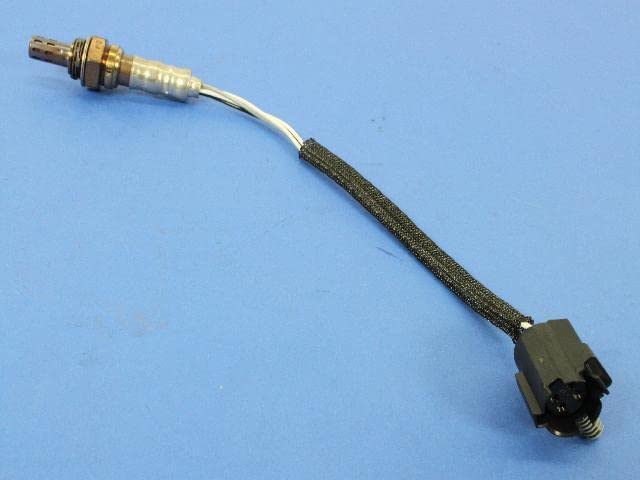 Genuine Mopar 56041213AG Oxygen Sensor Replacement for Dodge, Jeep, Chrysler - Improve Engine Performance & Fuel Efficiency (Ideal for Off-Roading & Daily Commuting)