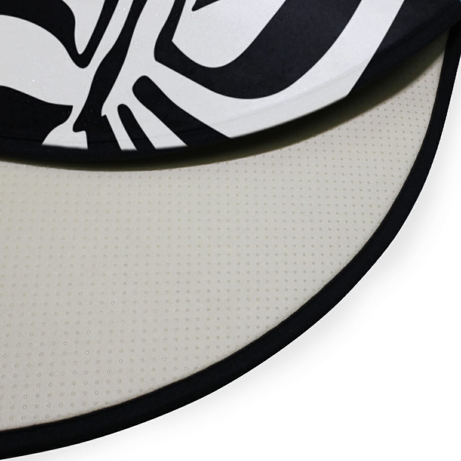 ALAZA Black and White Zebra Print Abstract Round Area Rug - 3' Diameter (92 cm) Soft Non-Slip Floor Carpet for Living Room, Bedroom, Nursery, Dorm | Modern Home Decor & Cozy Interior Design Accent