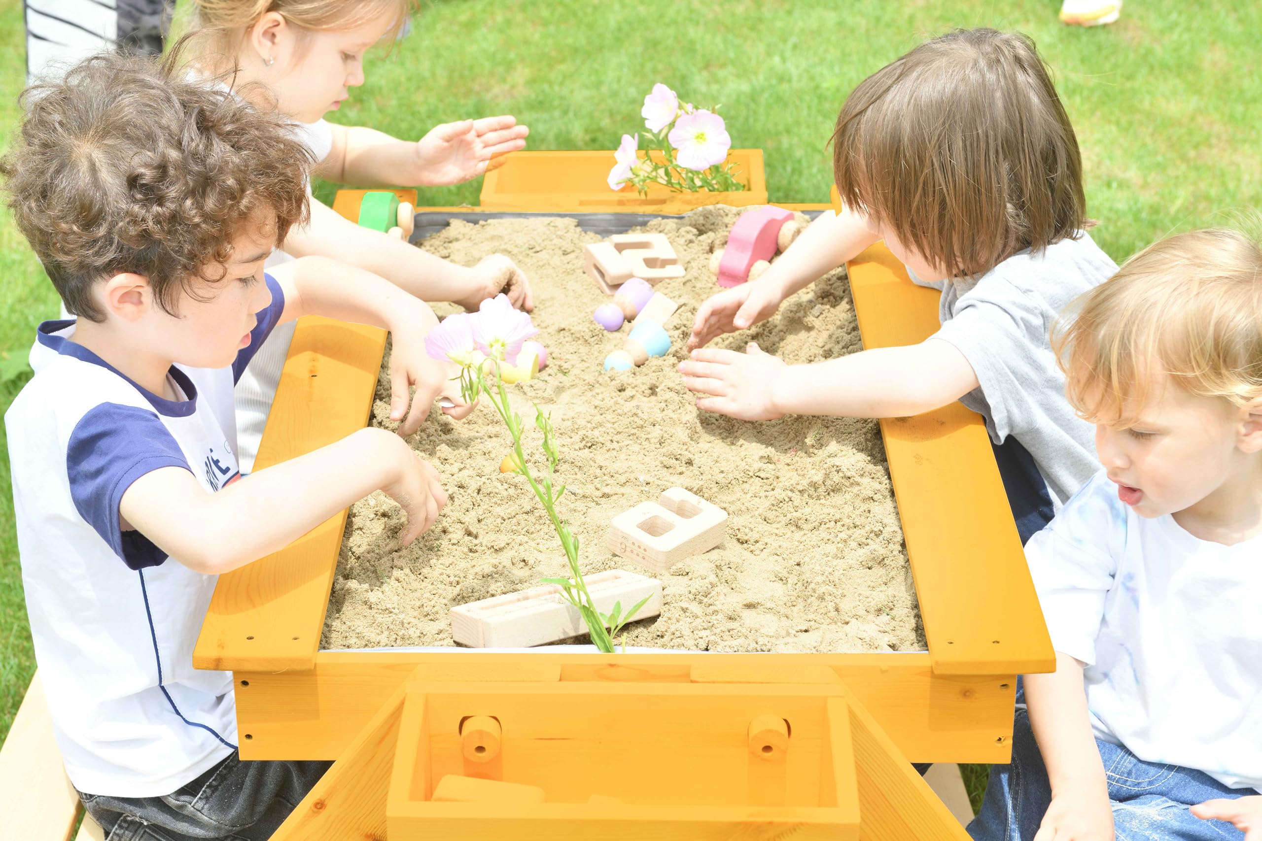 Avenlur Kids Wooden Sand and Water Table - Durable Pine Wood Sensory Play Table with Storage Shelf - Portable Outdoor Activity Center for Creative & Imaginative Play - Perfect for Backyard, Beach, and Playroom Fun