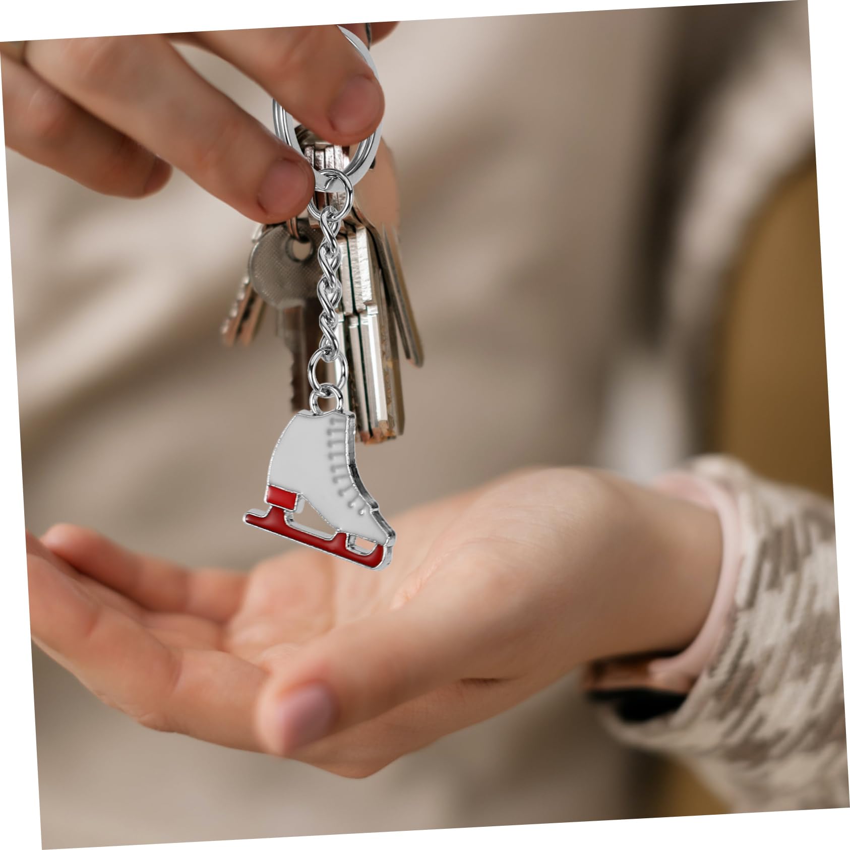 WOONEKY Small Roller Skate Keychain - Durable Zinc Alloy Key Ring with Clip for Bags, Backpacks & Keys | Cute Skateboard Accessory for Skaters & Fashion Enthusiasts