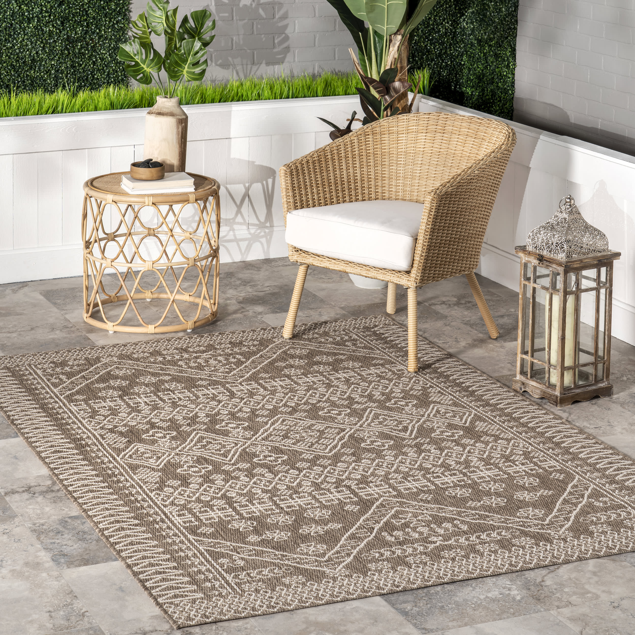 Premium Diamond Bordered Indoor/Outdoor Area Rug - Soft & Durable Taupe Carpet for Living Room, Bedroom, Patio - Water & Stain Resistant Home Decor