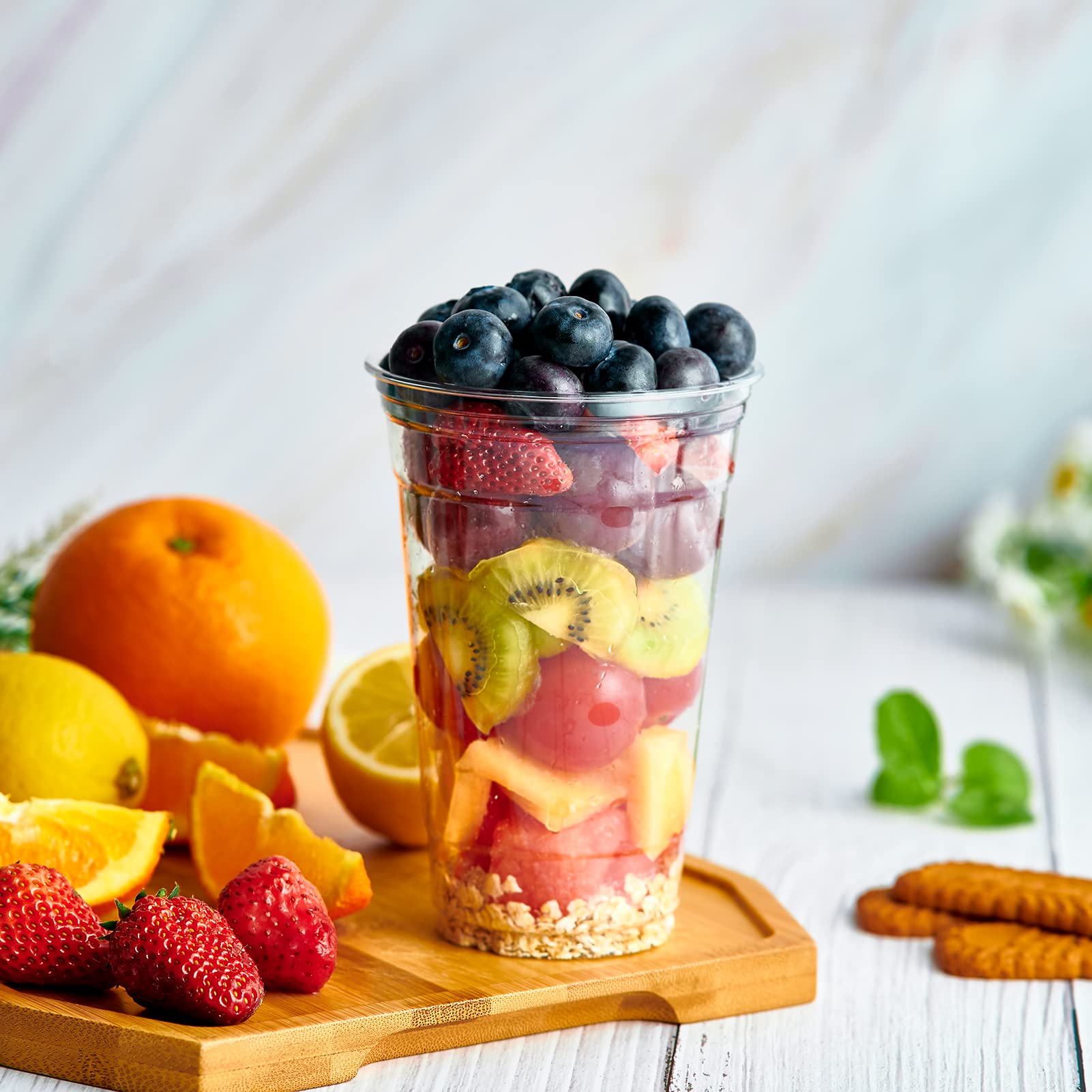 Lilymicky 60 Sets 24 oz Clear Plastic Cups with Flat Lids - Disposable Drinking Cups for Ice Coffee, Smoothies, Slurpee & Cold Beverages - Perfect for Parties, Picnics, BBQs & Office Use