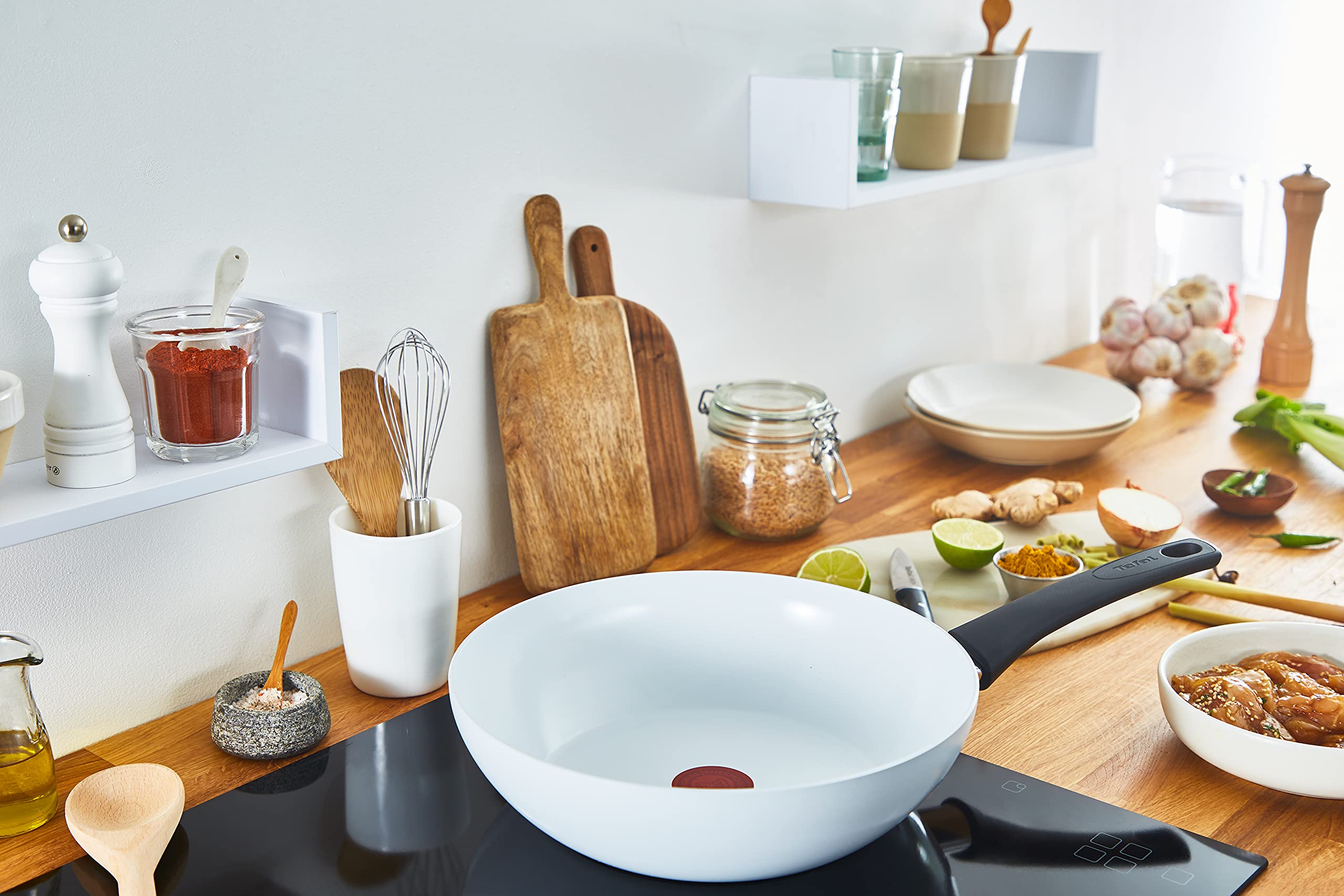 Tefal C41719 28cm Ceramic Non-Stick Wok Pan with Secure Ceramic Seal & Heat Signal Indicator | Induction Compatible, Easy to Clean | Perfect for Stir-Frying, Sautéing & Asian Cooking | White