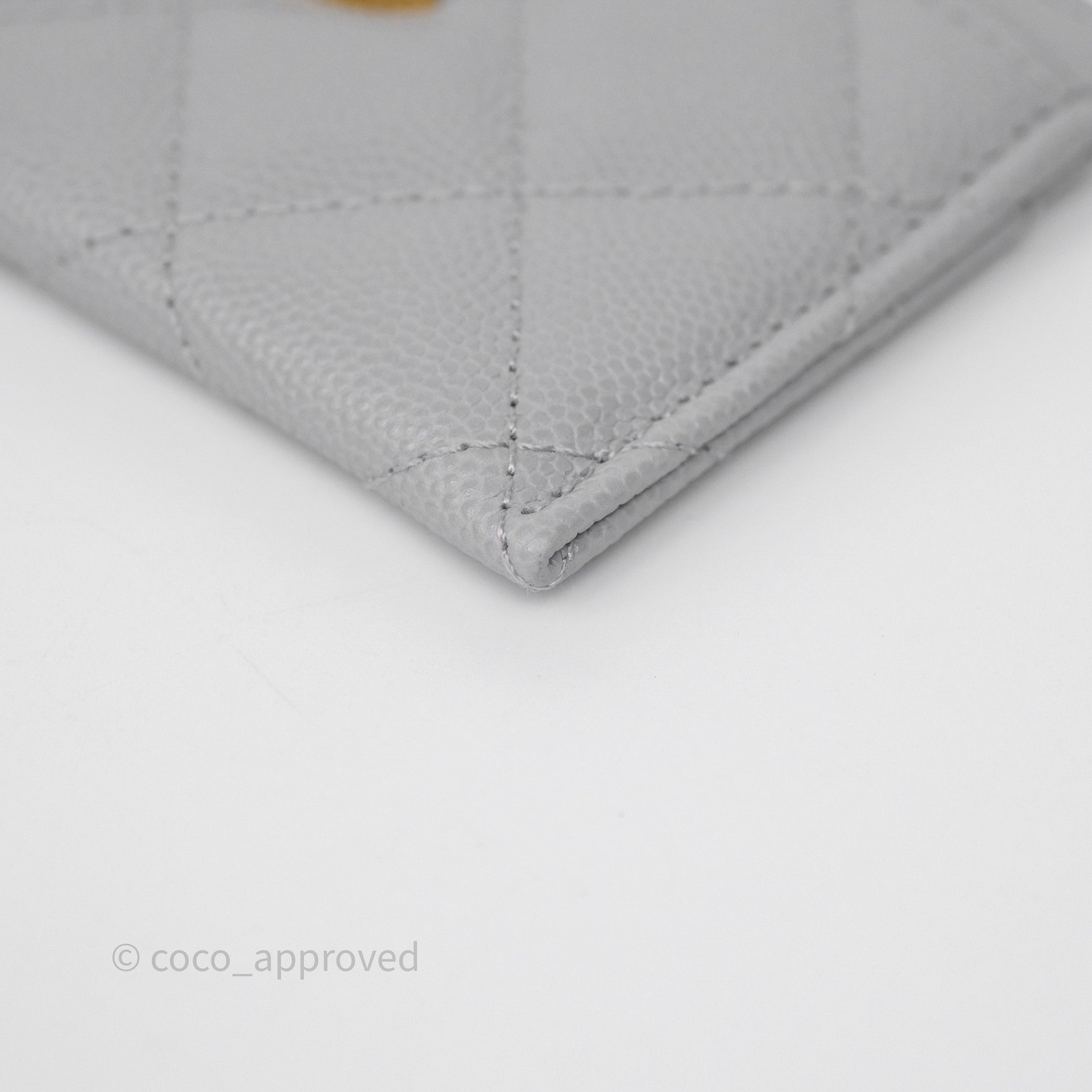 Chanel Classic Card Holder in Grey Caviar Leather with Gold Hardware - Perfect for Everyday Use & Luxury Gift Giving