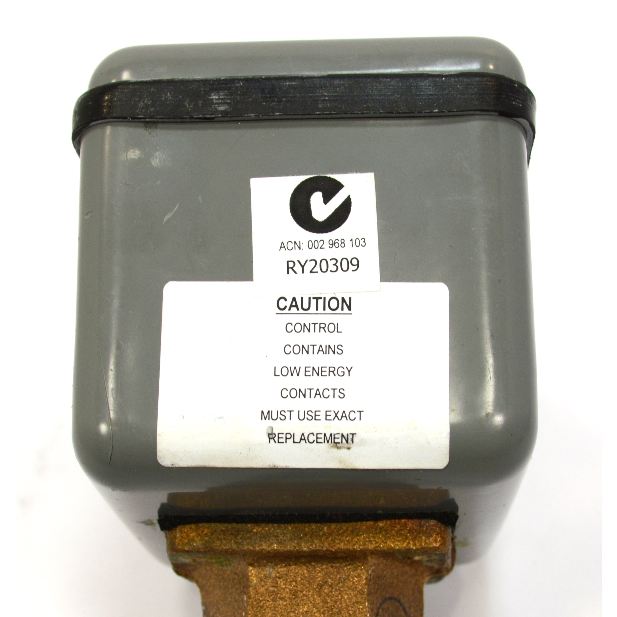 Johnson Controls NEMA 4X Raintight Enclosure SPDT Flow Switch F61MG-1 - Water Flow Monitoring for HVAC, Industrial Pumps & Plumbing Systems