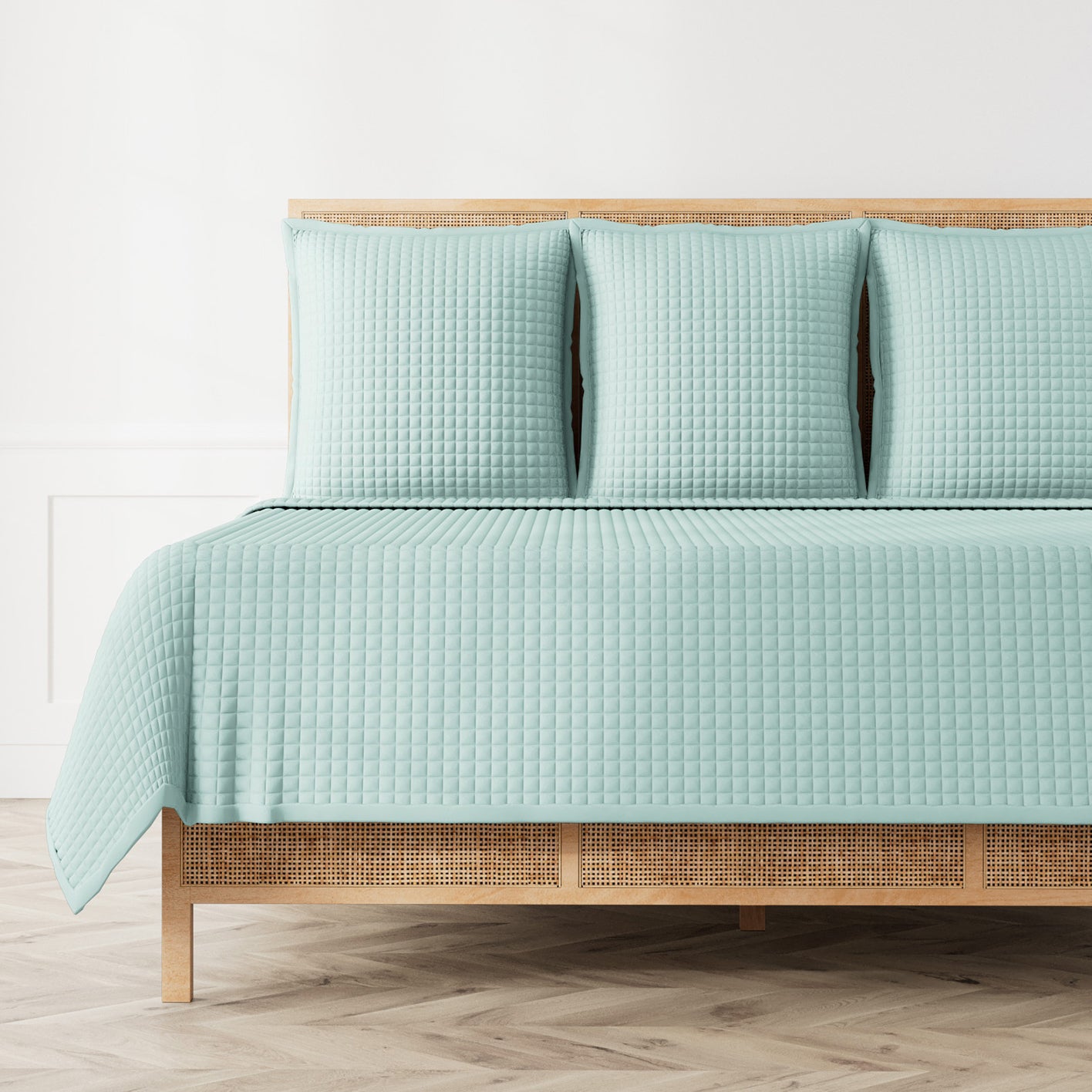 Ready to Bed 2.0 Quilted Coverlet - Soft & Breathable Bedspread for All Seasons | Perfect for Bedroom Decor, Guest Rooms & Cozy Nights