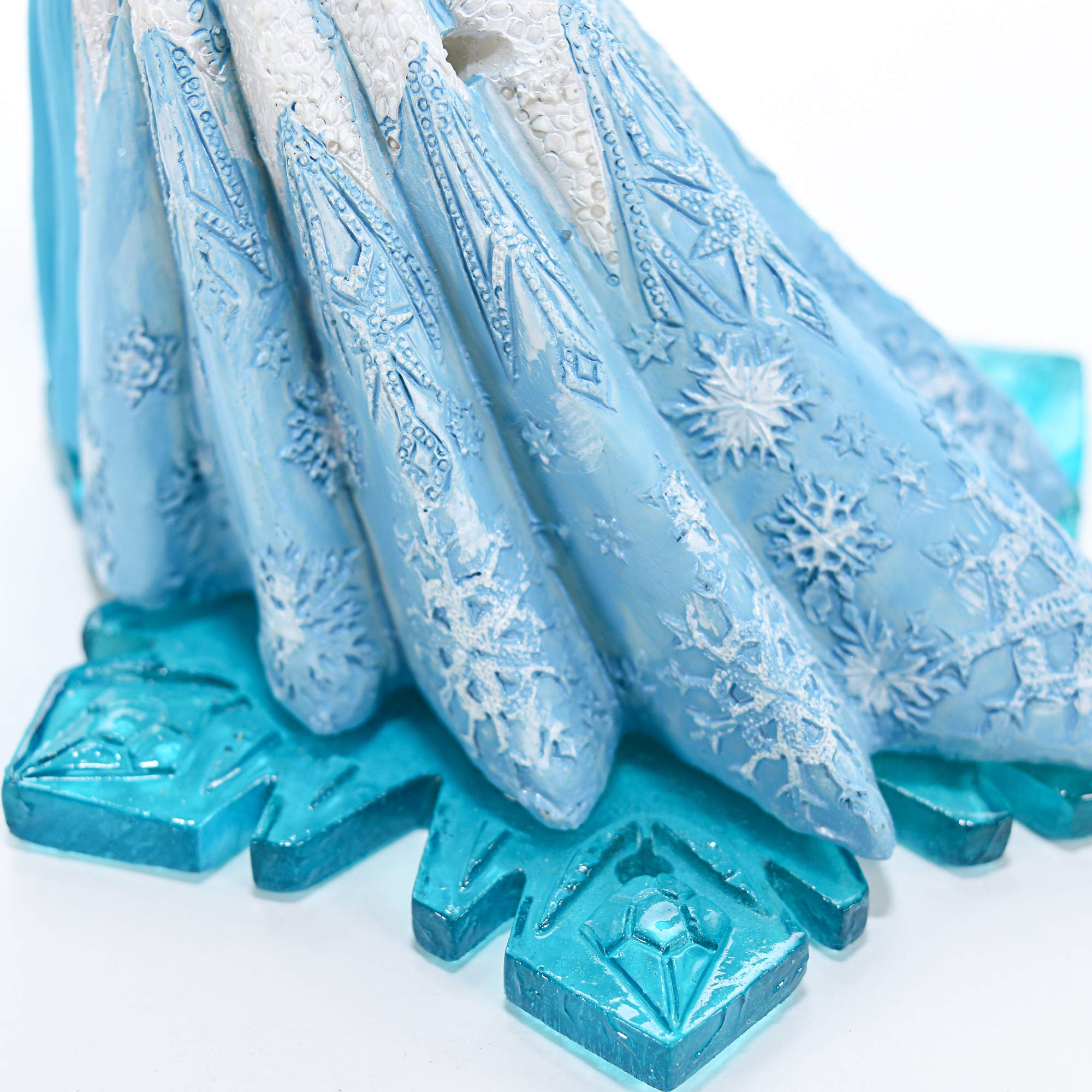 Disney Frozen Officially Licensed Elsa Aquarium Ornament - Medium Size Fish Tank Decoration for Kids & Disney Fans - Perfect for Home, Office & Themed Aquariums