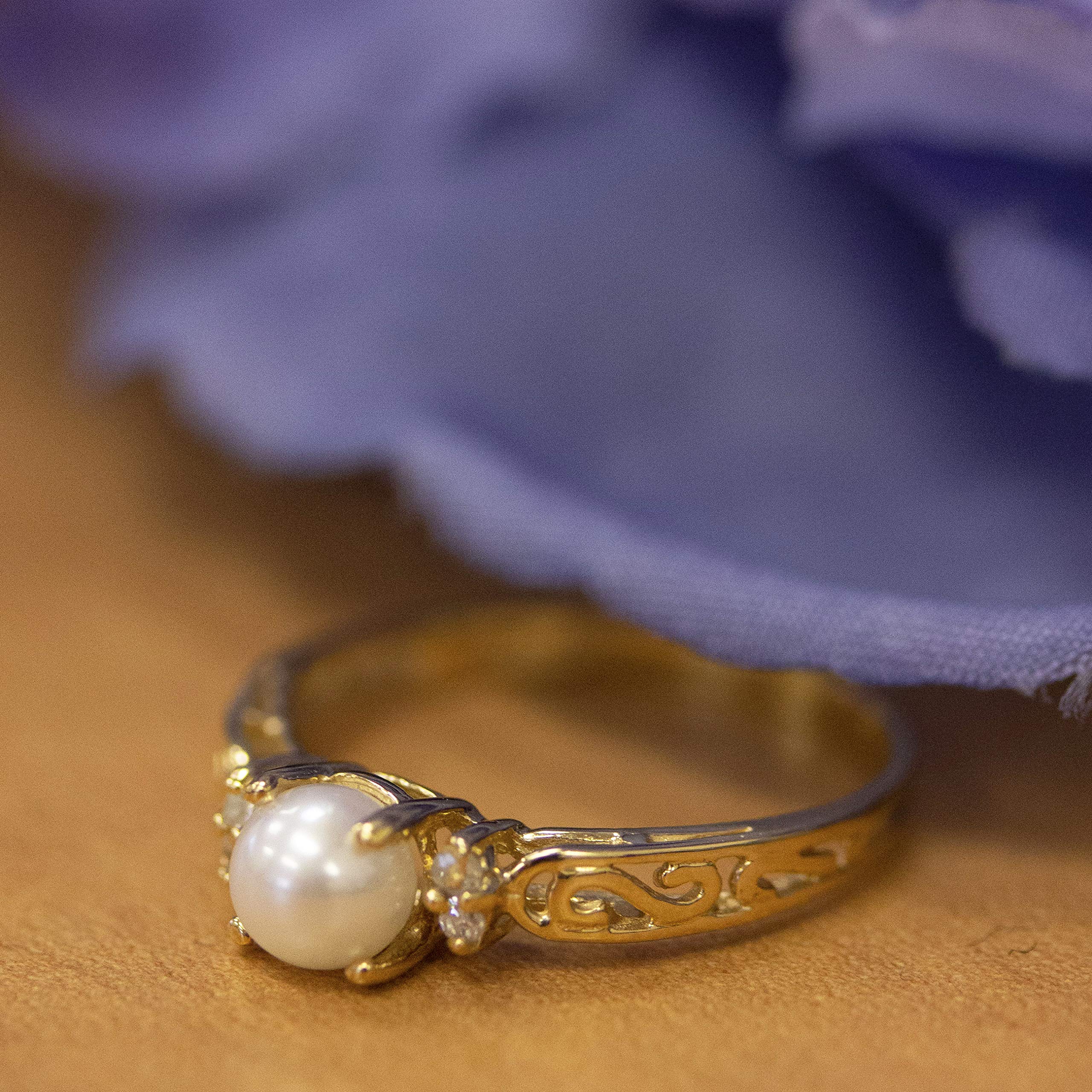 14K Yellow Gold Freshwater Cultured Pearl and Diamond Filigree Ring - Elegant Jewelry for Weddings, Anniversaries & Special Occasions