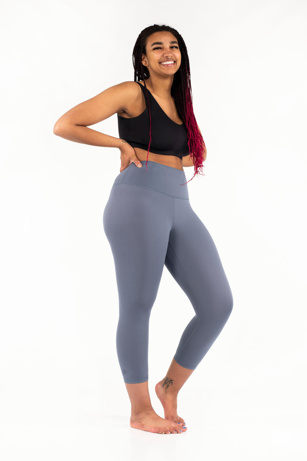 Free Motion Crops - High-Quality Yoga Pants for Women | Comfortable Workout Leggings for Pilates, Running & Gym | Perfect for Active Lifestyles & Athleisure Wear