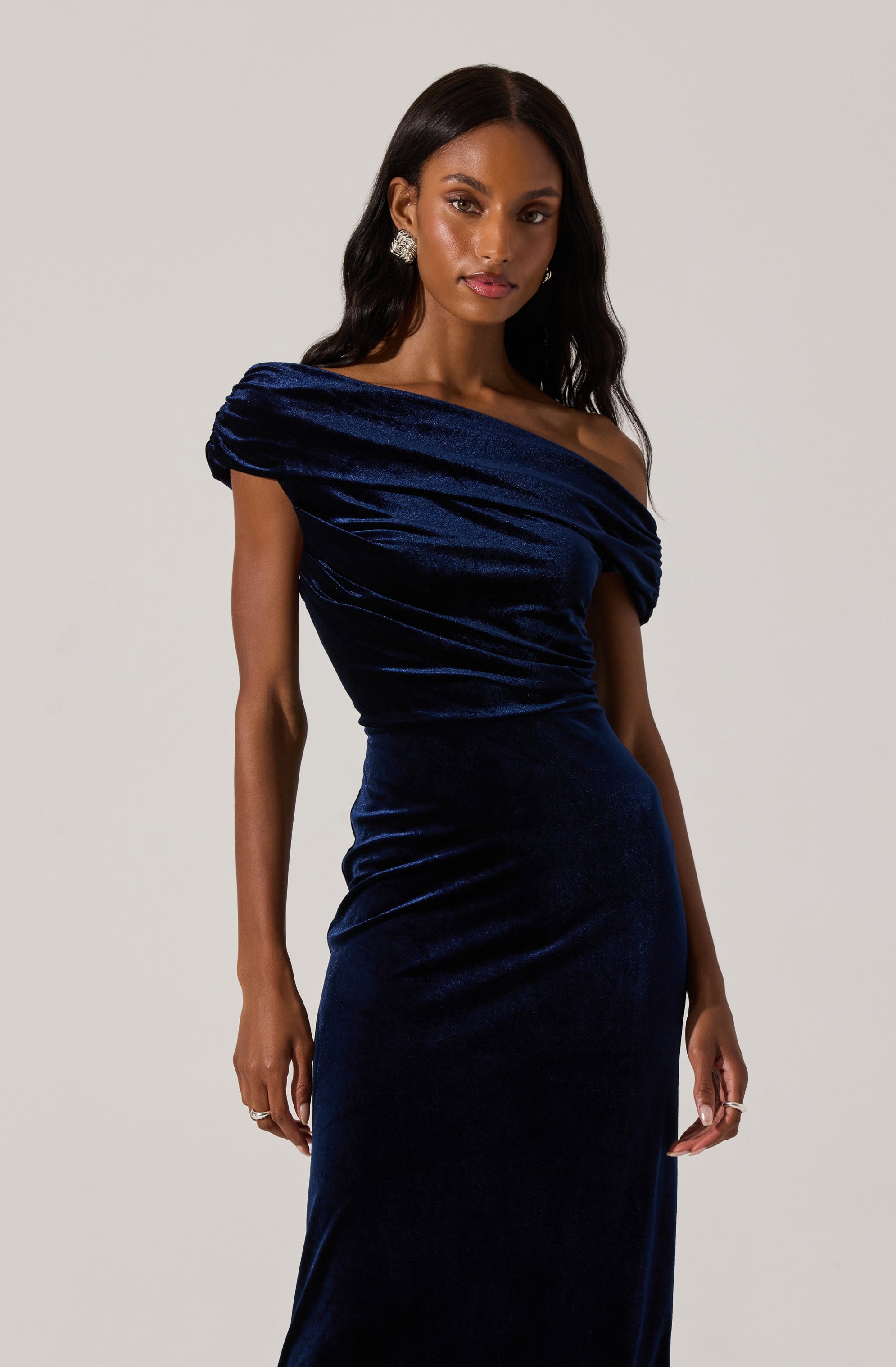 Velvet Off Shoulder Midi Dress for Women - Elegant Party & Evening Gown - Perfect for Weddings, Cocktails, and Date Nights