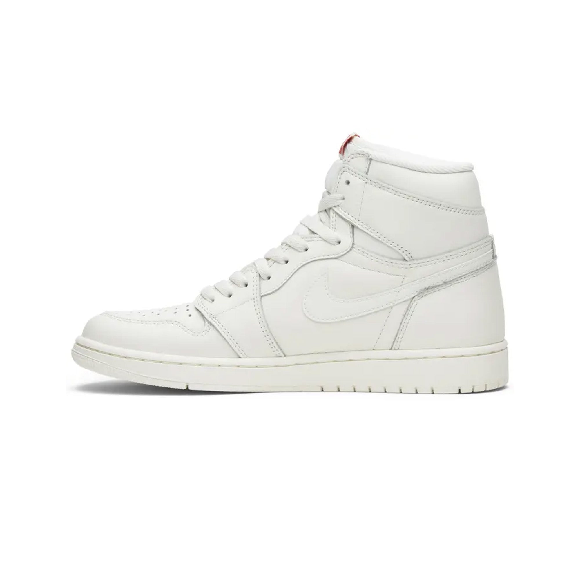 Air Jordan 1 Retro High OG 'Sail' Sneakers (2017) - Men's Basketball Shoes for Streetwear & Casual Fashion