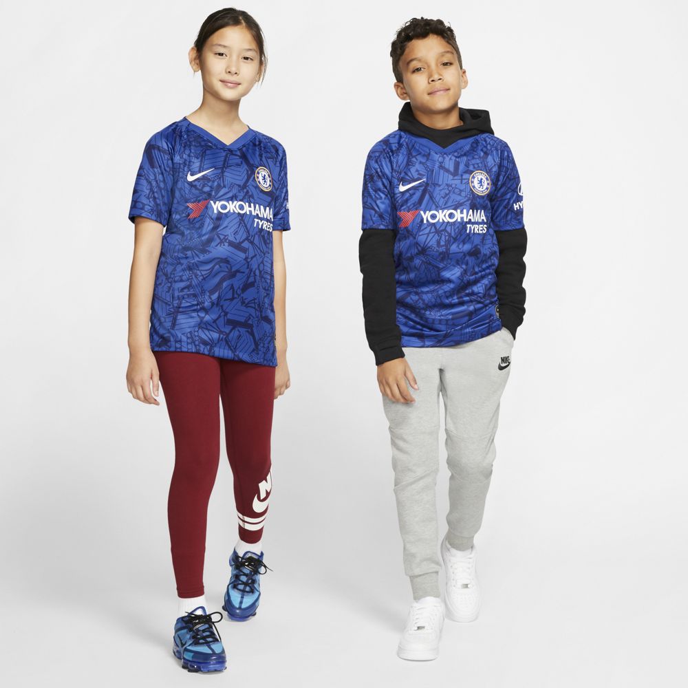Nike Chelsea FC 2019/20 Stadium Home Big Kids' Soccer Jersey - Authentic Replica Football Shirt for Youth Fans - Perfect for Match Day, Training & Soccer Gifts