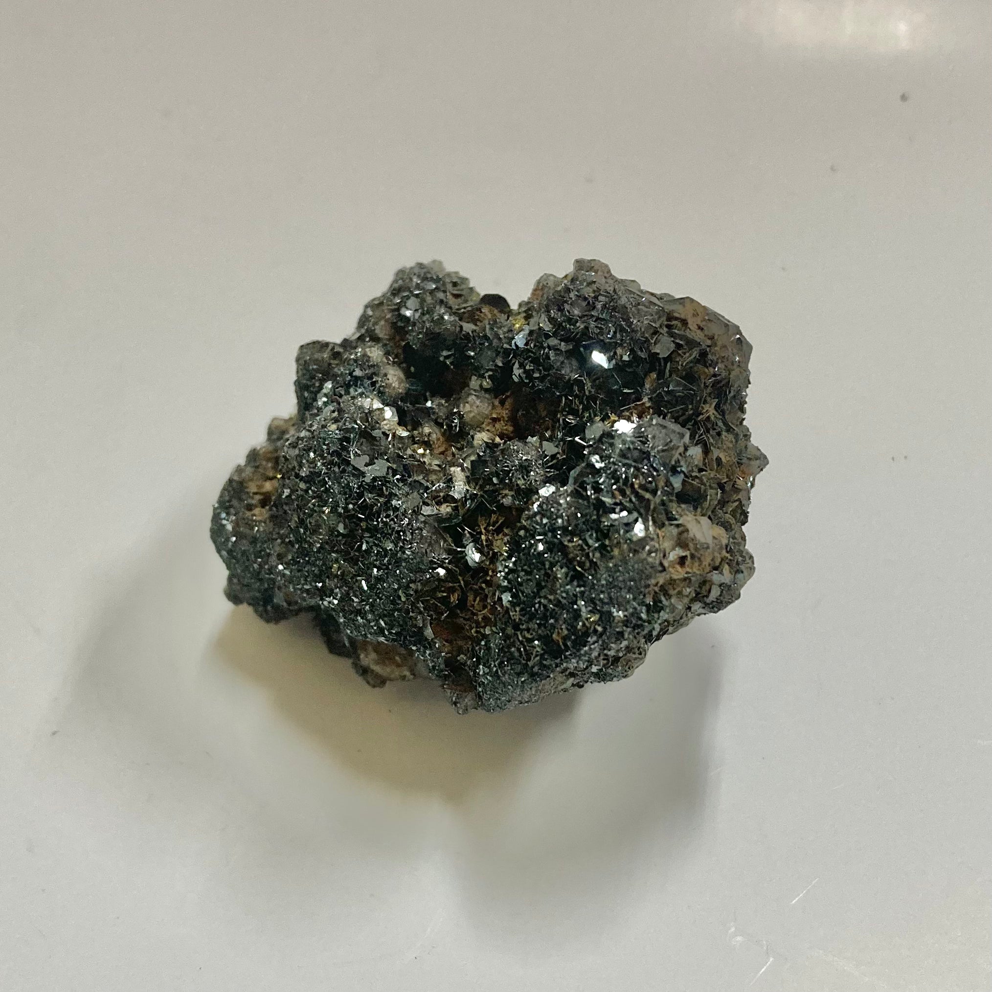 Quartz & Hematite Healing Crystals - Natural Gemstones for Meditation, Energy Balancing & Spiritual Growth - Perfect for Home Decor, Jewelry Making & Gifts