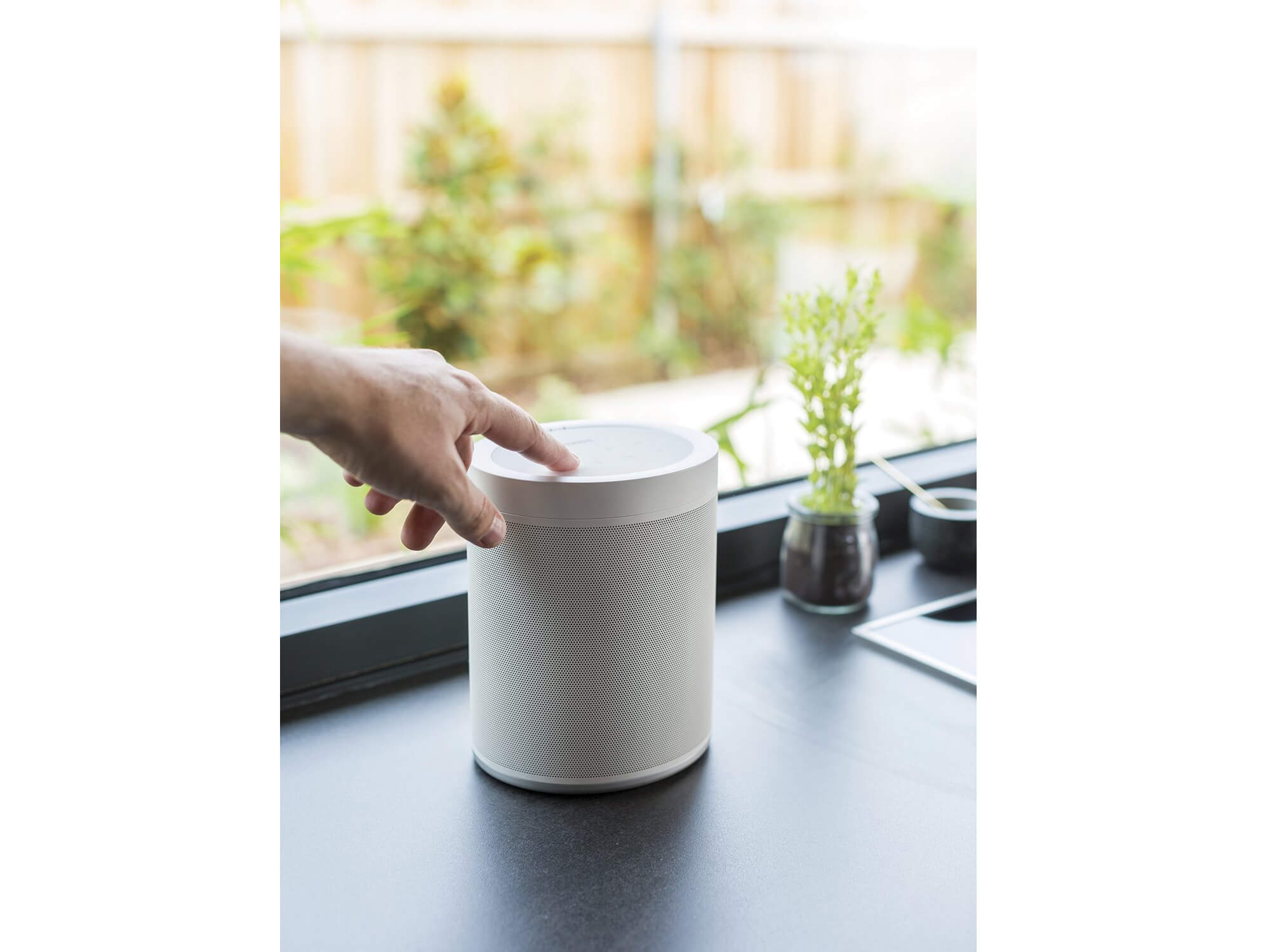 Yamaha MusicCast 20 Wireless Speaker - Hi-Fi Sound Quality, Multi-Room Streaming, Bluetooth & WiFi Connectivity | Perfect for Home Entertainment, Parties & Office Use