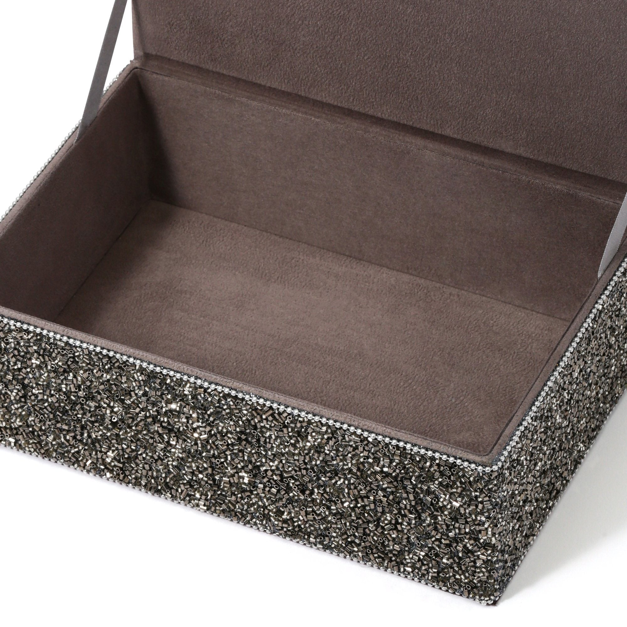 Elegant Silver Jewelry Box for Necklaces, Rings & Earrings - Perfect for Gifts, Travel & Home Storage