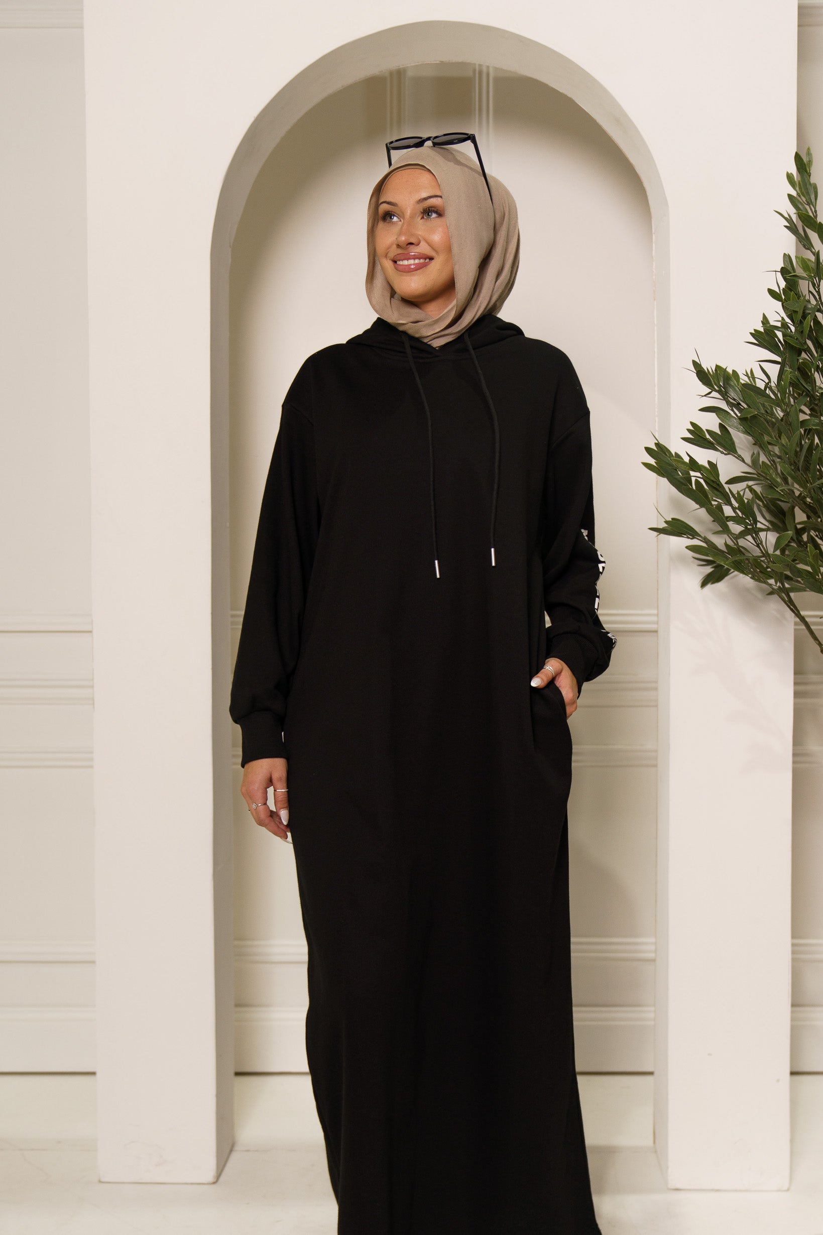 Modelle Move Maxi Hoody Dress for Women - Stylish Long Hooded Sweater Dress for Casual Wear, Loungewear & Outdoor Activities