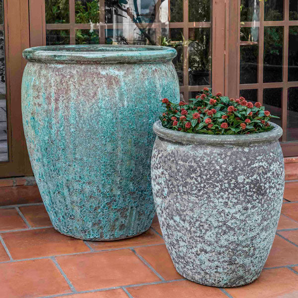Paraiso Planter Set of 2 by Campania International - Elegant Outdoor Flower Pots for Patio, Garden & Home Decor