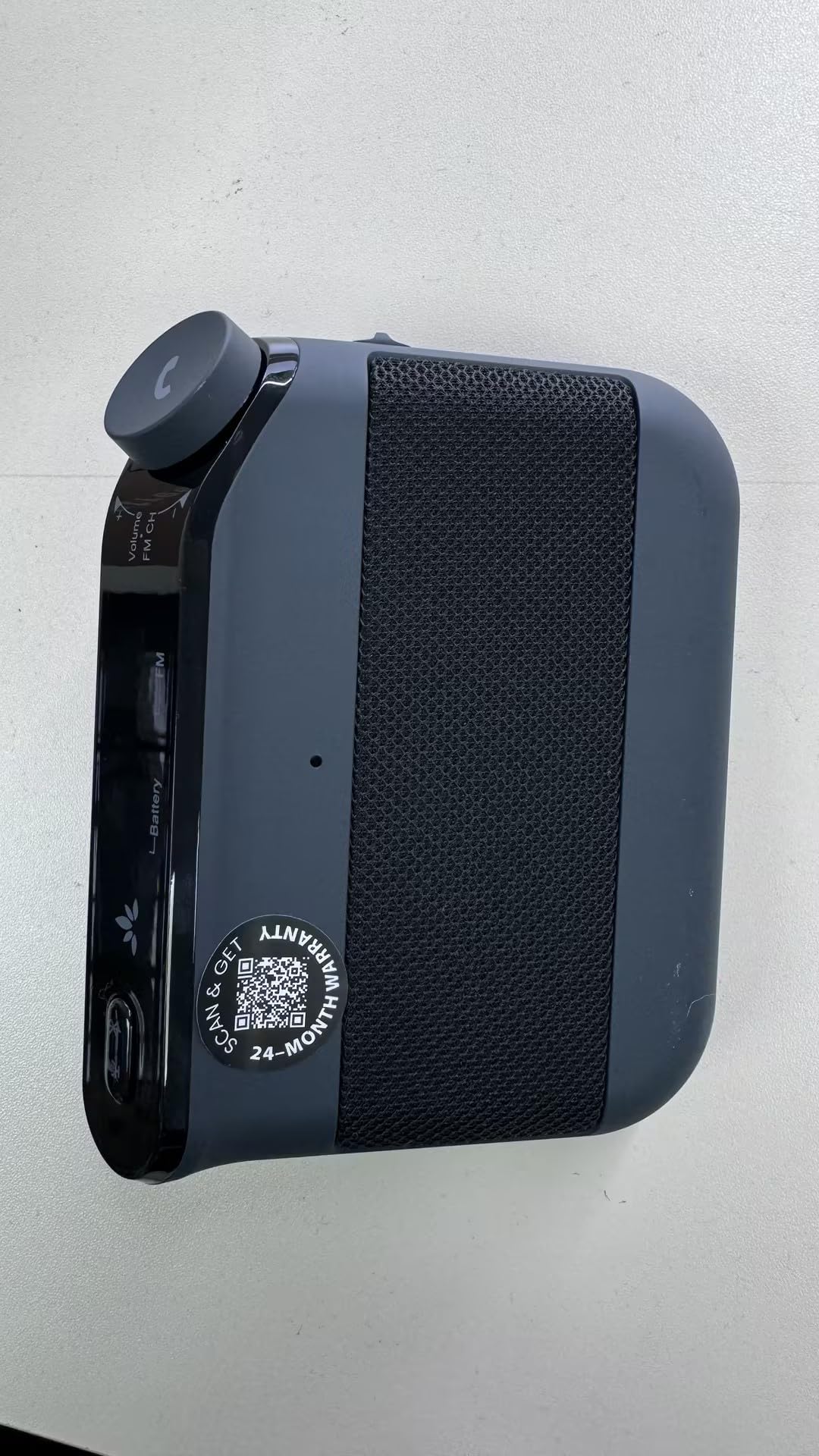 Avantree Roadtrip 2-in-1 Bluetooth Car Speaker & Wireless FM Transmitter Kit - 6W Hands-Free Speaker with Built-in Mic, 22H Playtime for Phone Audio Streaming | Perfect for Road Trips, Commuting & Hands-Free Calling