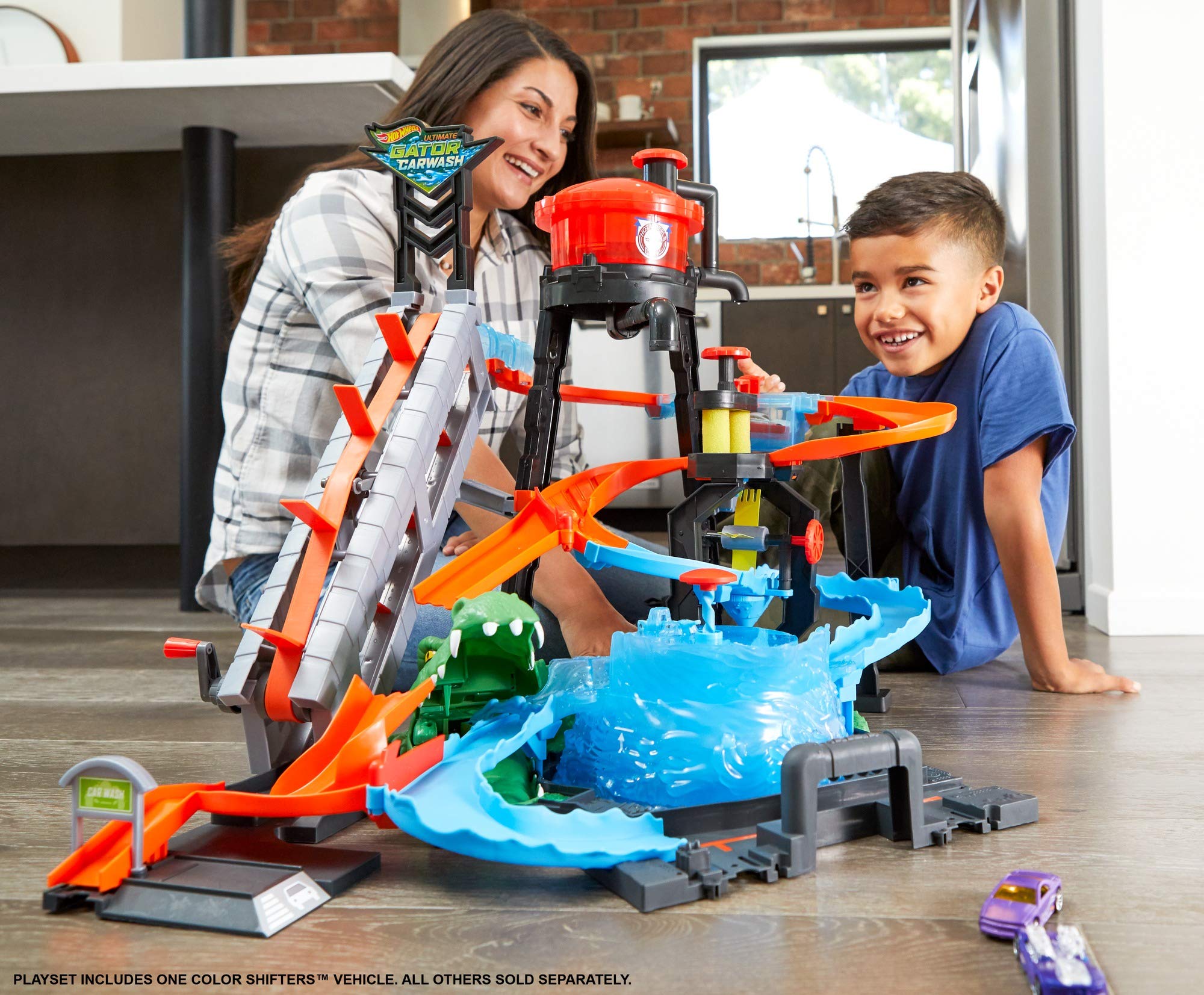 Hot Wheels Crocodile Destroyer Track Set with 10 Toy Cars - High-Speed Racing Playset for Kids - Perfect for Birthday Gifts & Indoor Racing Fun