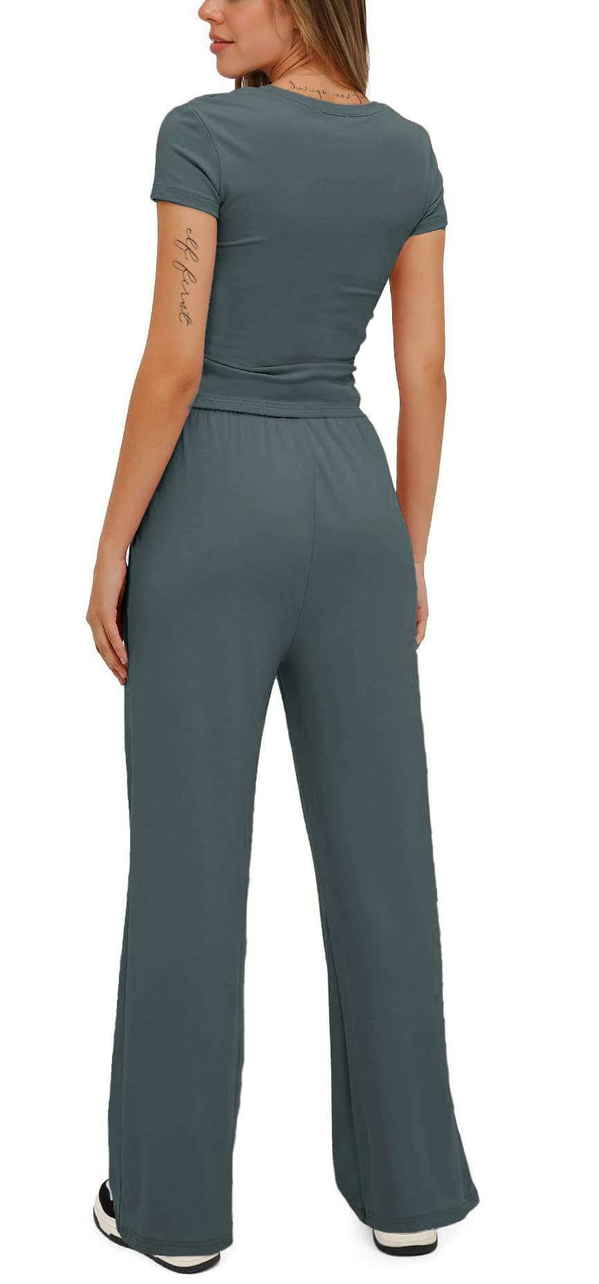 LICOBOD Women's 2-Piece Lounge Set - Comfy Vacation Travel Biker Outfits, Casual Shorts & Tracksuit for Workout, Streetwear | Perfect for Yoga, Gym, Running, Travel & Relaxing at Home