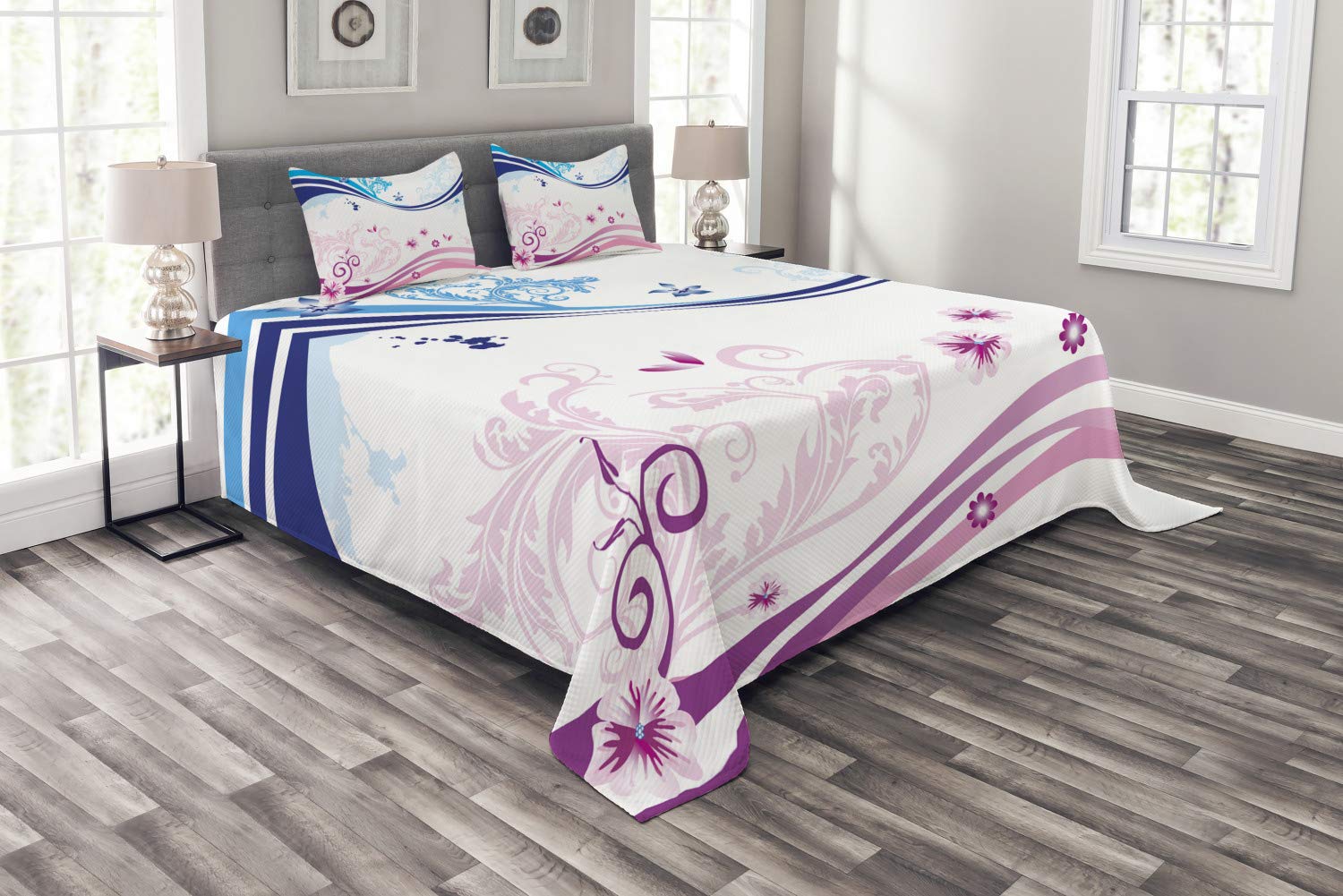 Ambesonne Floral Bedspread Set - Modern Digital Swirls Ivy Flowers Leaves Design with White Backdrop, 3-Piece Queen Size Bedding Set with Coverlet & 2 Pillow Shams in Dark Blue Lilac | Perfect for Master Bedroom, Guest Room & Bohemian Home Decor