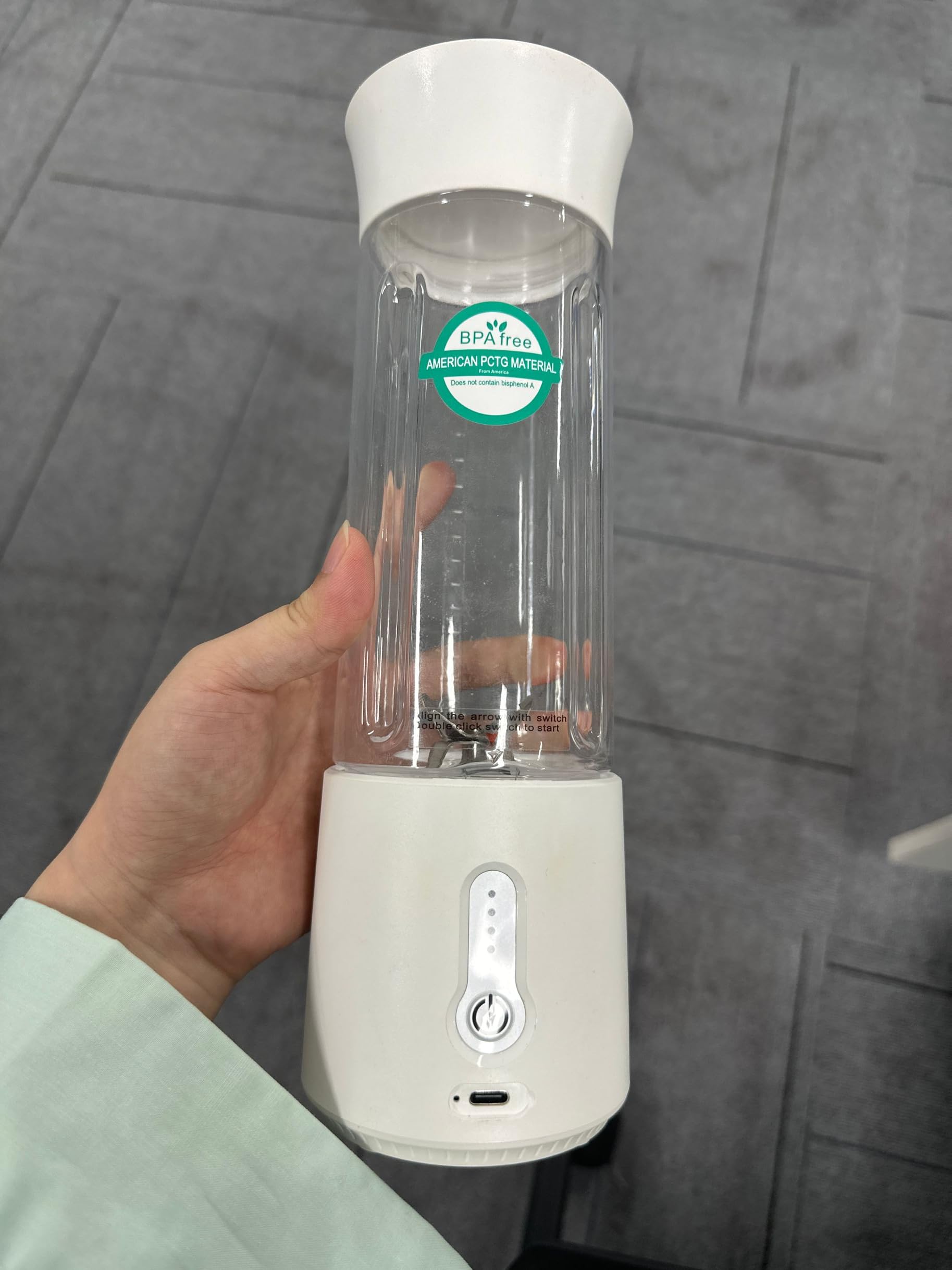 Portable Blender for Shakes and Smoothies - Mini Personal Blender with USB Rechargeable Battery - Perfect for Gym, Travel, Office & Home Use - White