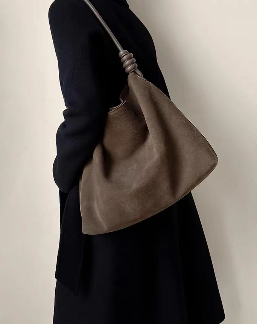 Stylish Women's Tote Bag - Fashionable Large Shoulder Bag for Work, Travel & Shopping - Durable & Spacious Designer Handbag for Everyday Use