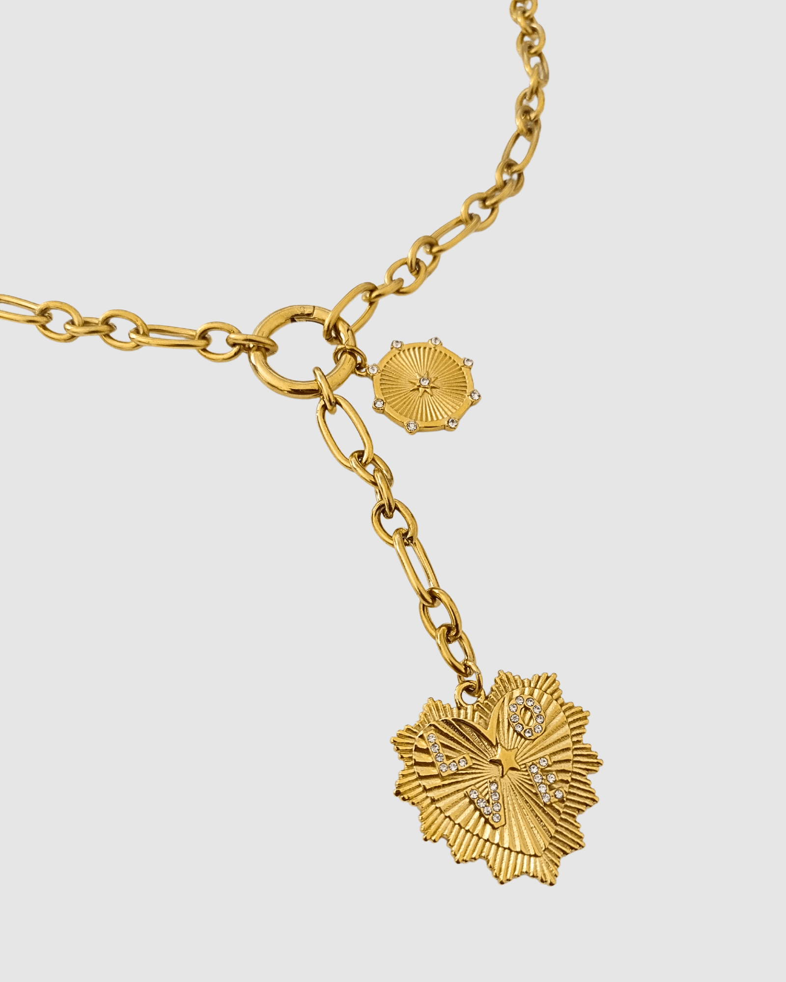 Izoa Amora Heart Pendant Necklace - 14K Gold Plated Romantic Jewelry Gift for Women, Perfect for Valentine's Day, Anniversary & Date Night