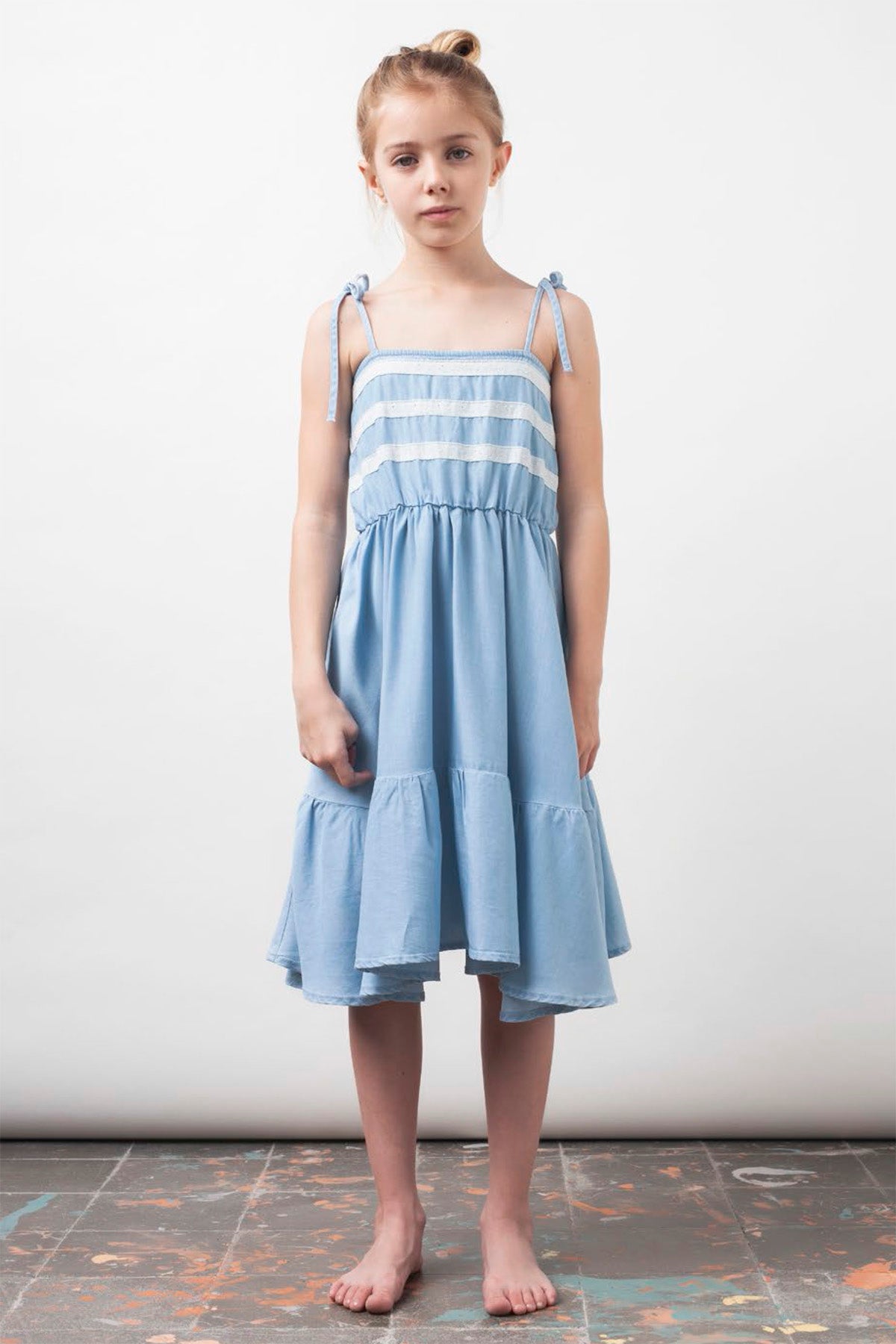 Vintage Denim and Lace Girls Dress Size 4 - Retro Fashion for Kids, Birthday Parties & Photo Shoots