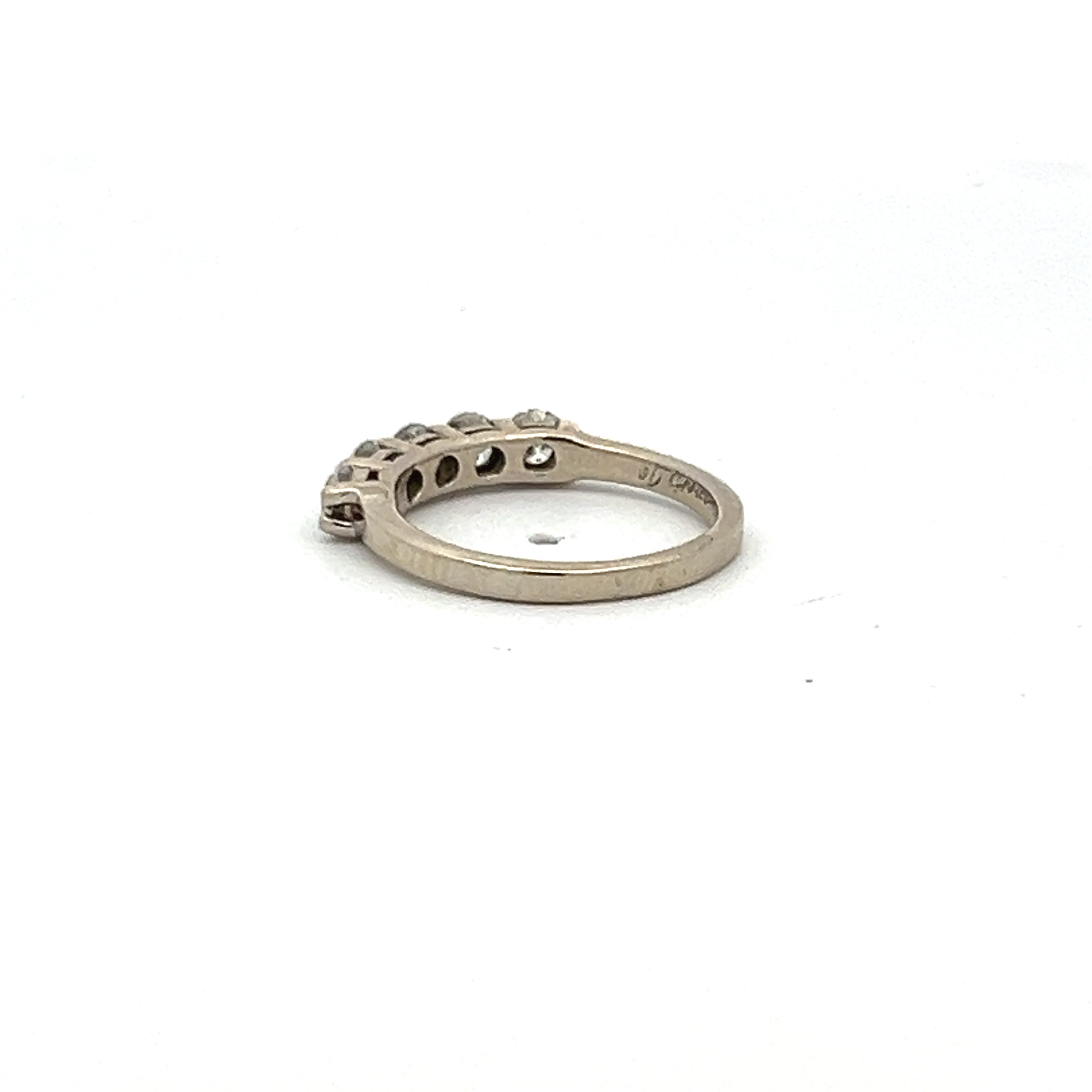 0.80 Carat Round Brilliant H SI1 Diamond Engagement Ring in 14K White Gold - Perfect for Proposals, Weddings & Anniversary Gifts