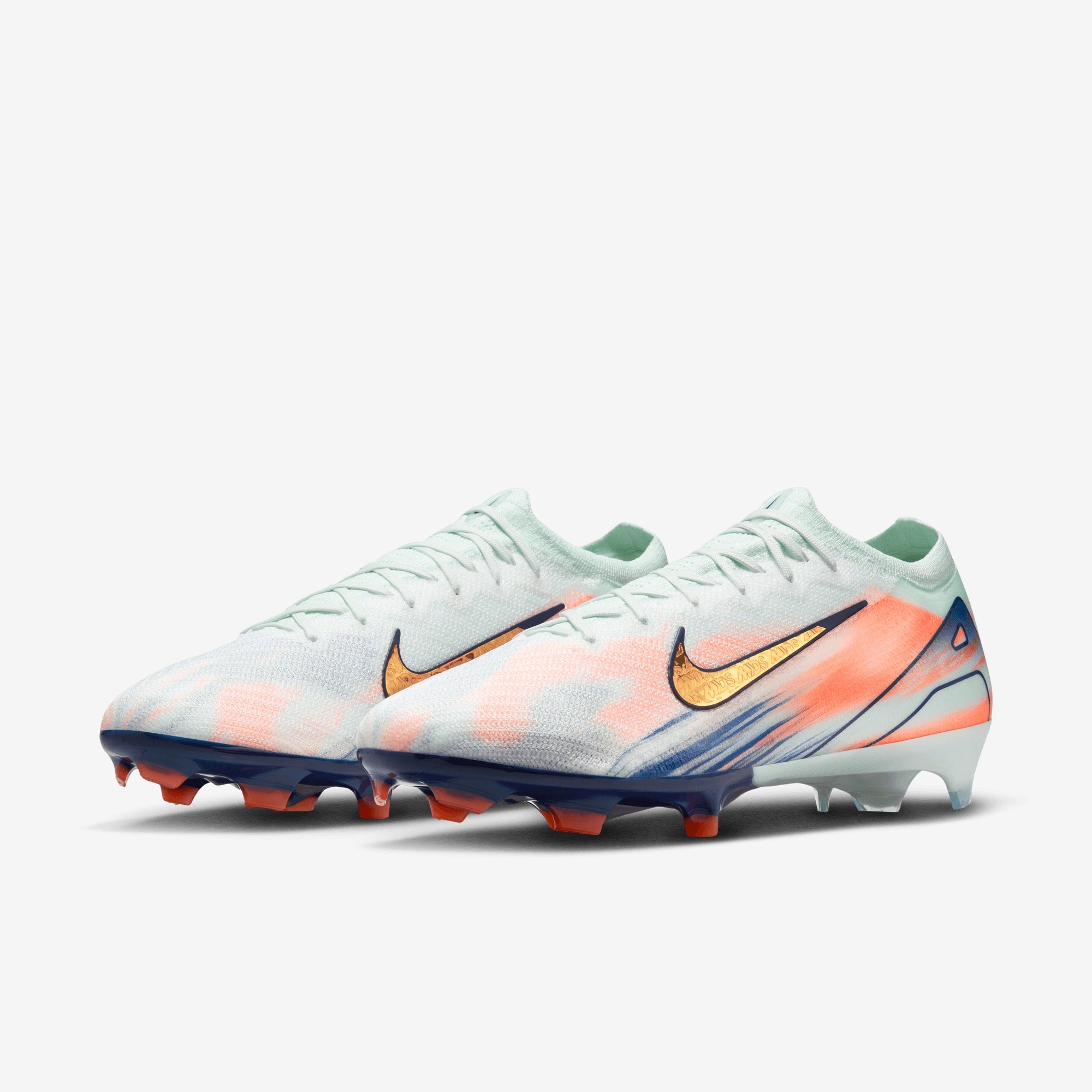 Nike Vapor 16 Elite Mercurial Dream Speed Soccer Cleats - Lightweight Football Boots for Men with Dynamic Fit | Perfect for Artificial Turf & Grass Fields | Ideal for Competitive Matches & Training Sessions