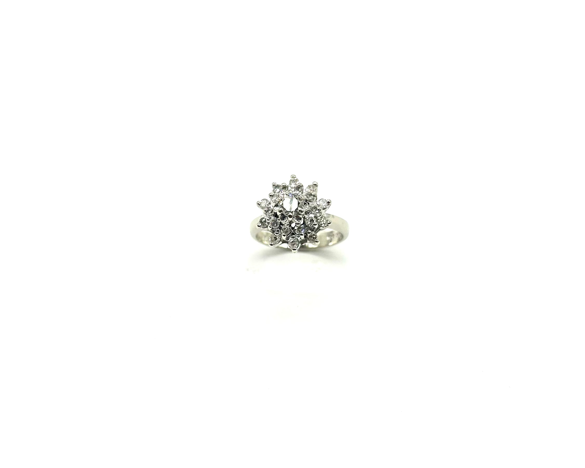 Elegant Women's Diamond & Gold Step Cluster Ring - Perfect for Weddings, Anniversaries & Special Occasions