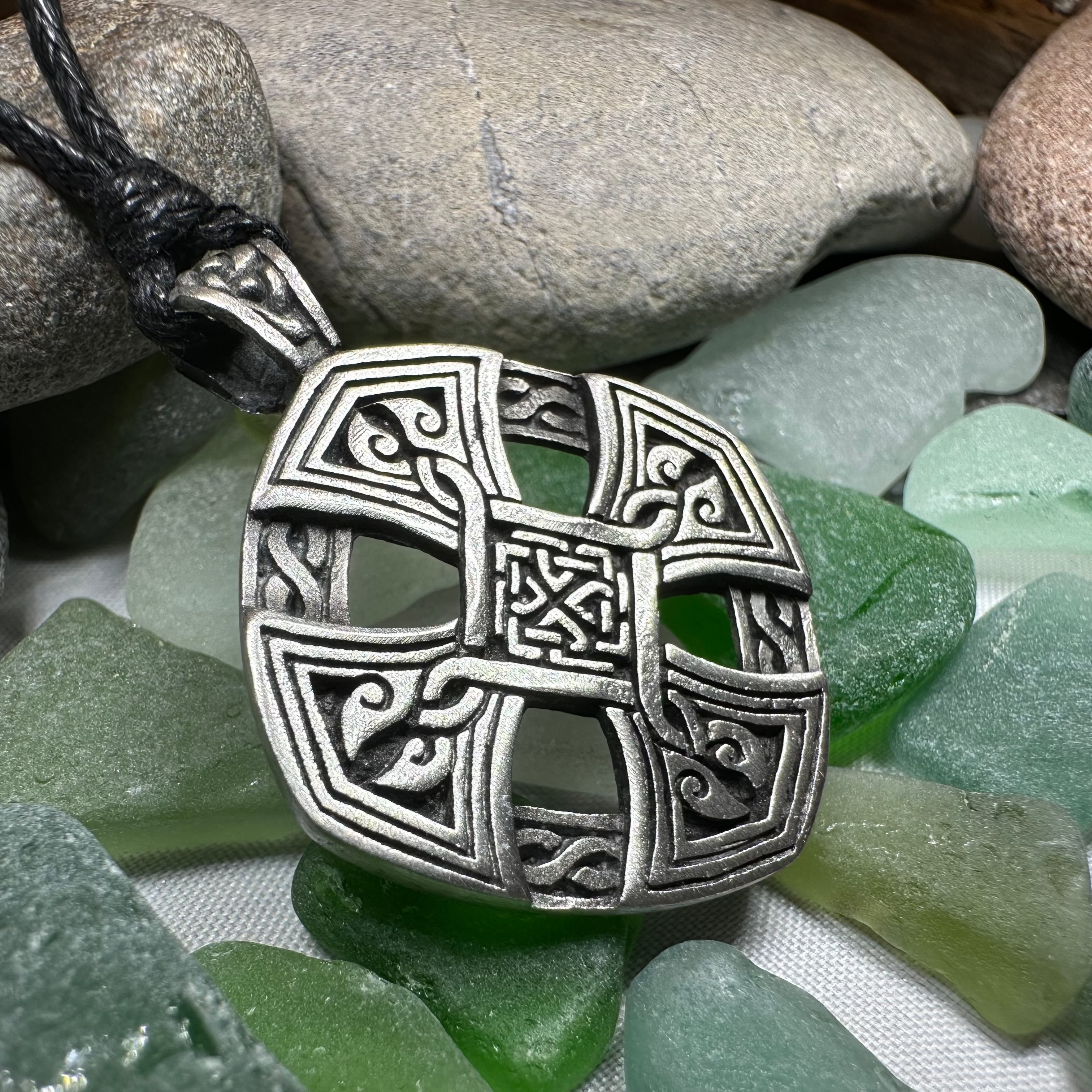 Celtic Cross Necklace for Women - Stainless Steel Eternal Love Pendant with 18