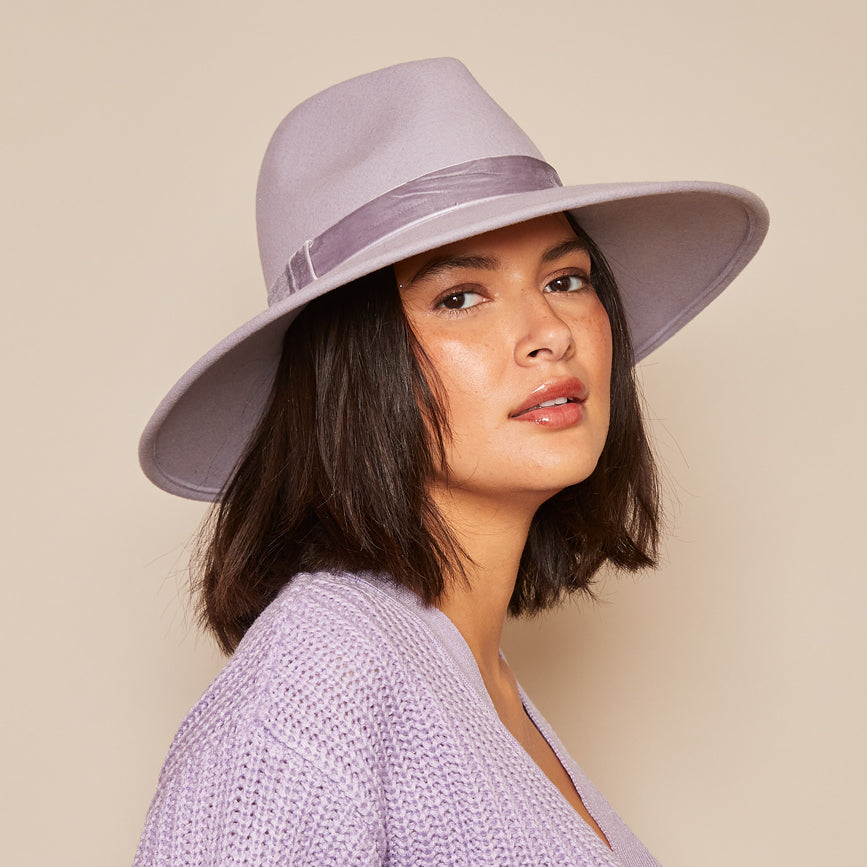 Emmanuelle in Lavender - Romantic Perfume for Women, Long-Lasting Floral Fragrance | Perfect for Date Nights, Special Occasions & Daily Wear