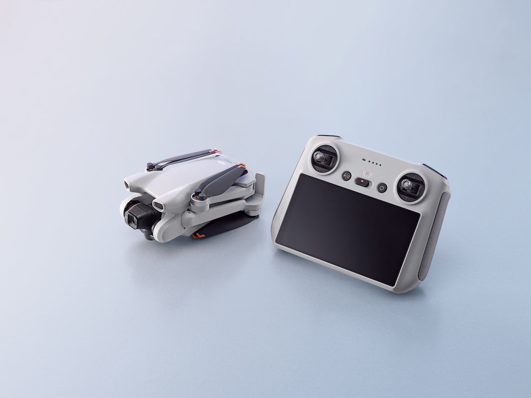 Refurbished DJI Mini 3 Drone with DJI RC Controller - Lightweight & Foldable Quadcopter for Aerial Photography, Travel Adventures & Outdoor Exploration