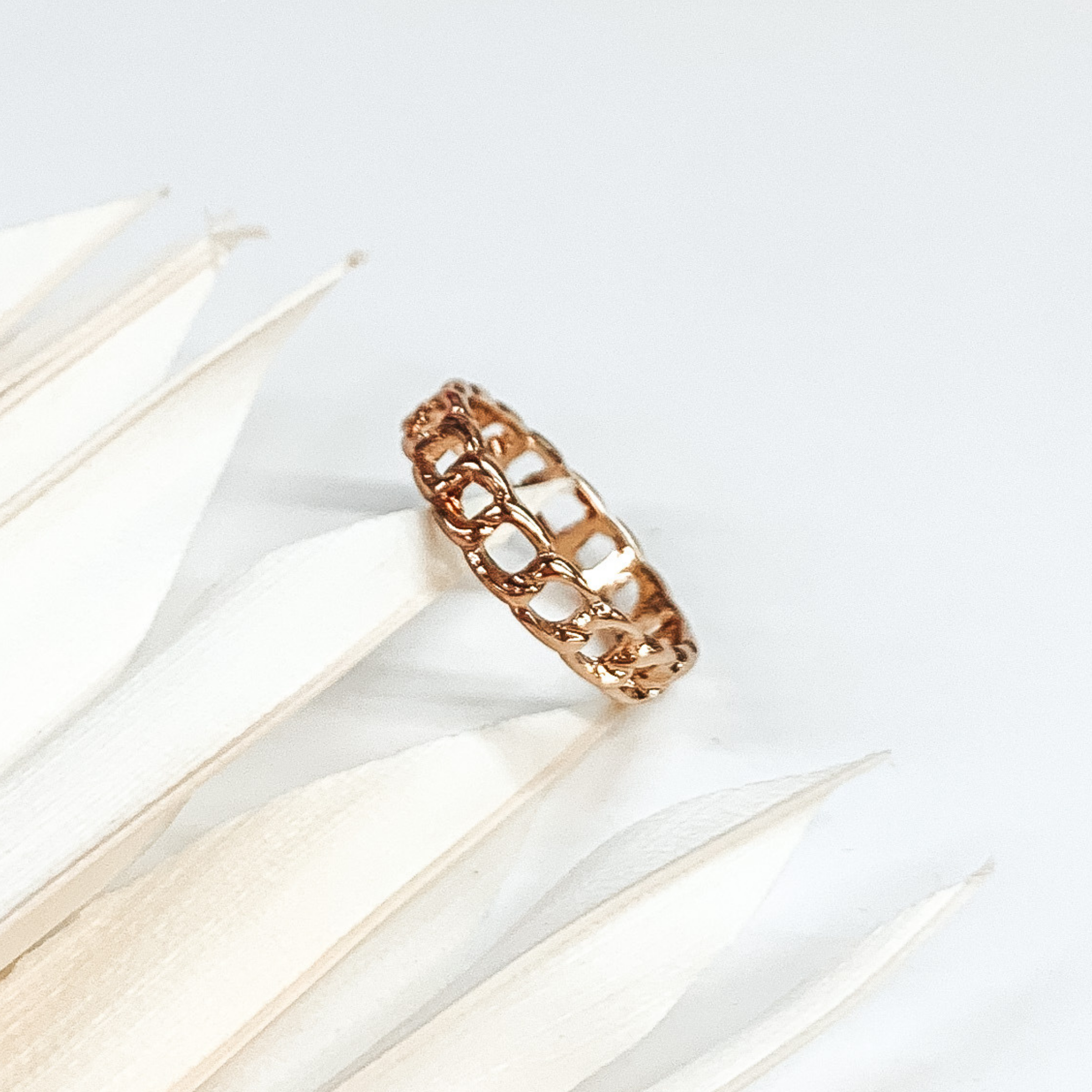 Gold Tone Chain Link Ring for Women - Trendy Stackable Jewelry Gift for Everyday Wear & Special Occasions