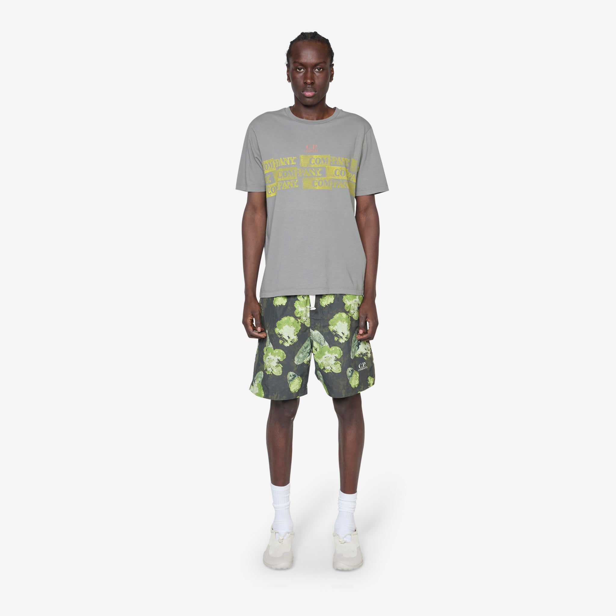 24/1 Jersey Horizontal Logo T-Shirt in Smoked Pearl - Comfortable Casual Wear for Everyday Outfits & Street Style