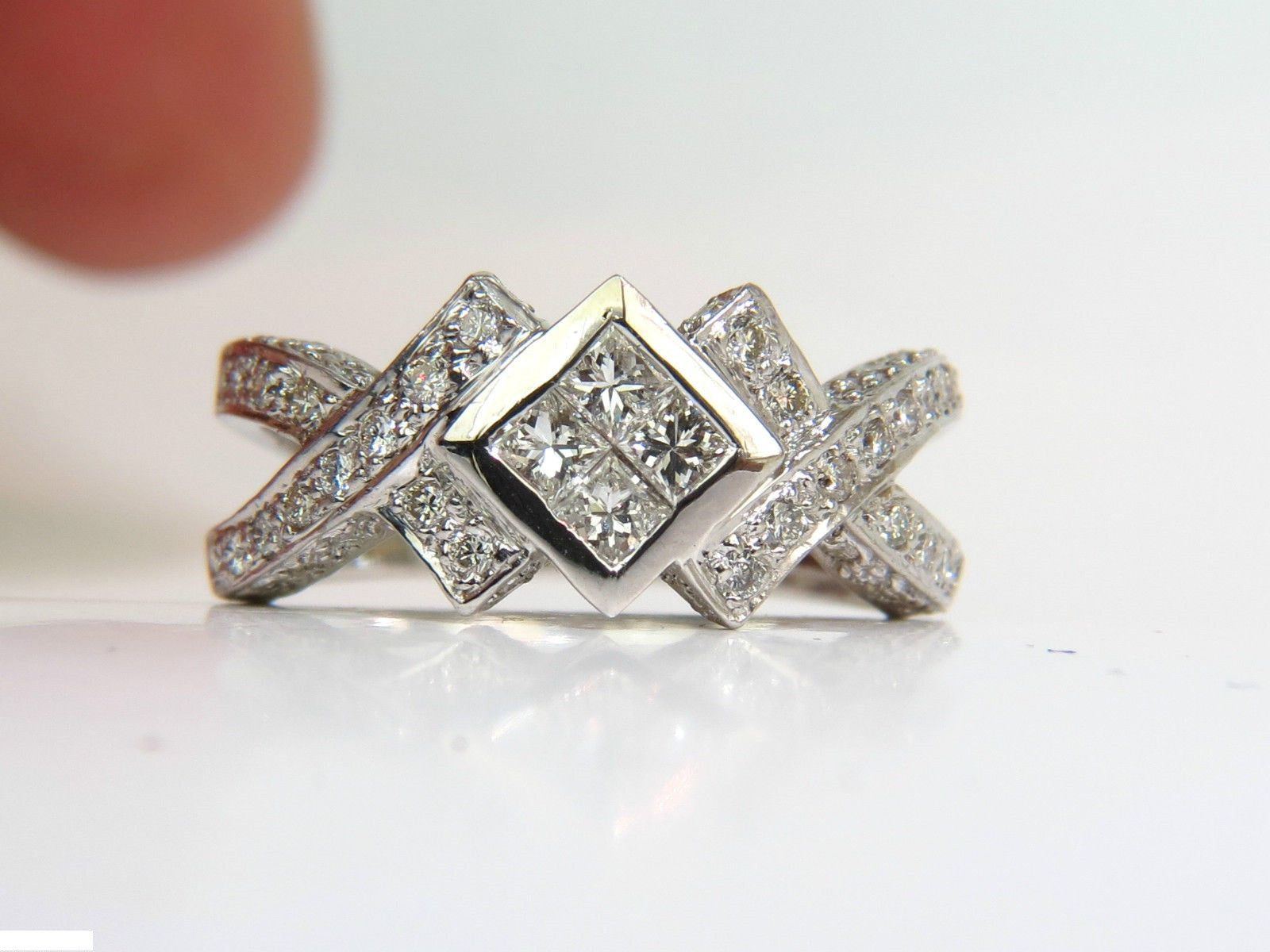 1.00CT Classic Princess Cluster & Round Crossover Ring with Split Shank - Elegant Wedding, Engagement, Anniversary Jewelry Gift for Women