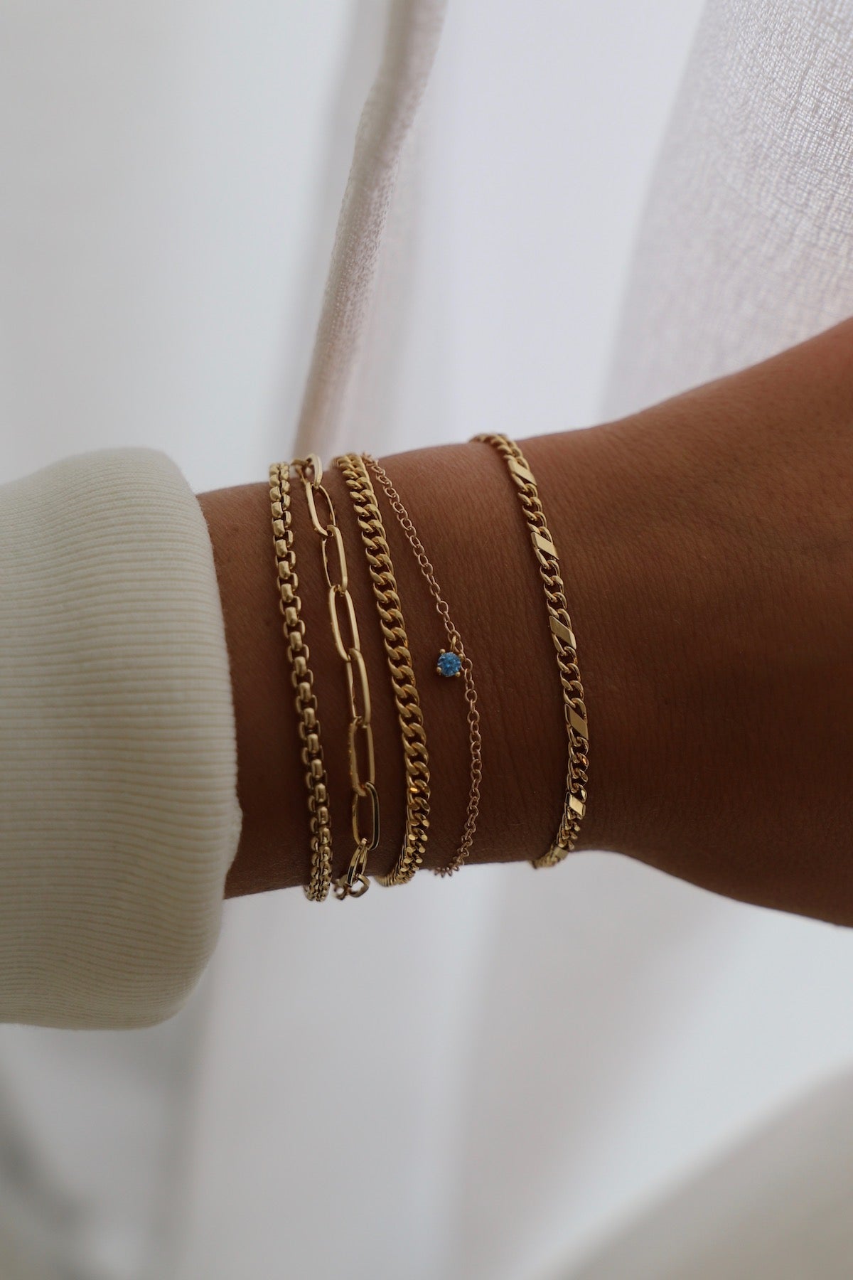 HOLLAND CHAIN BRACELET for Women - Elegant Gold & Silver Bracelets for Everyday Wear, Gift Giving & Special Occasions