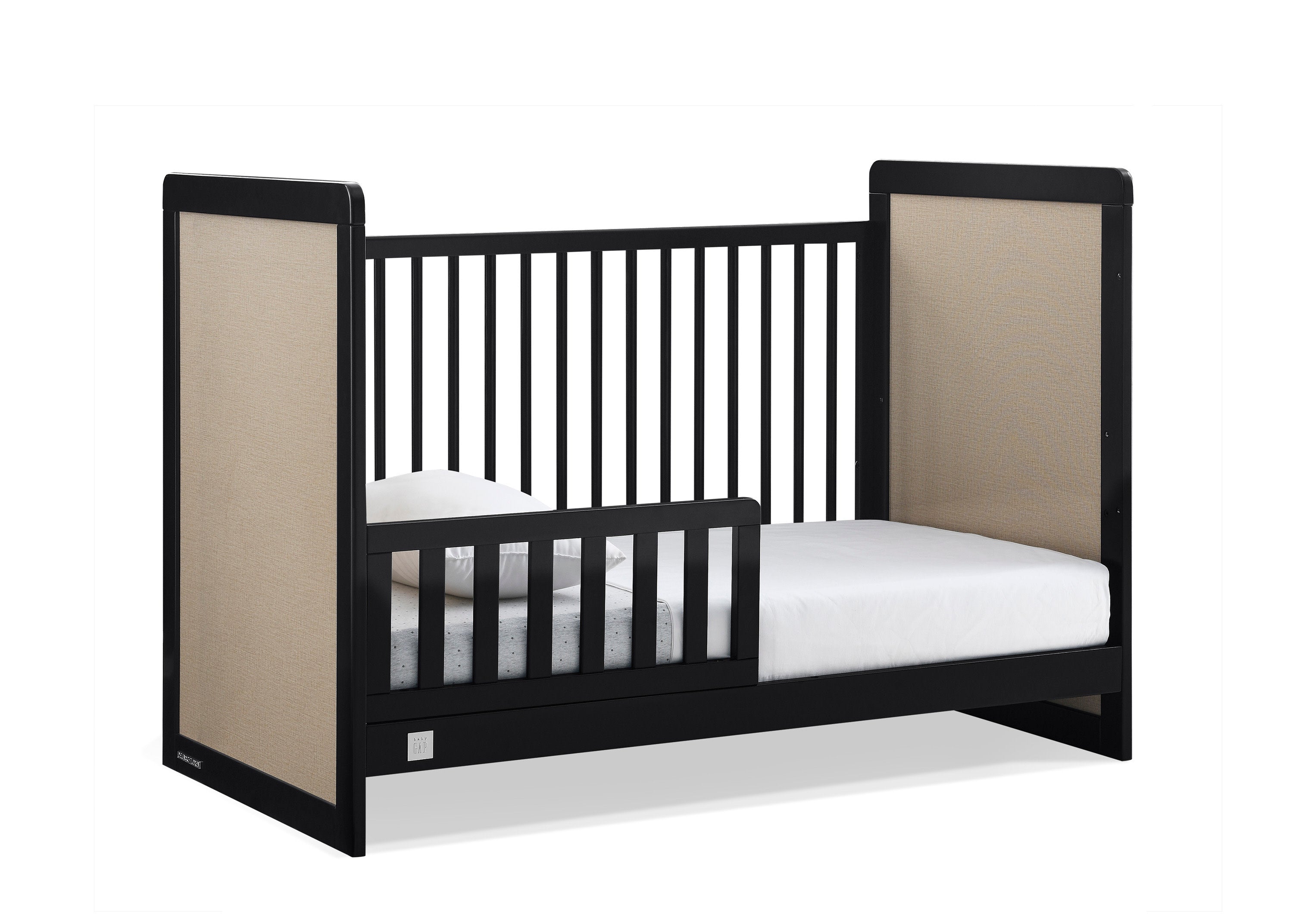BabyGap Liam 4-in-1 Convertible Crib - Nursery Essential for Newborn to Toddler - Perfect for Bedrooms, Daycares & Guest Rooms