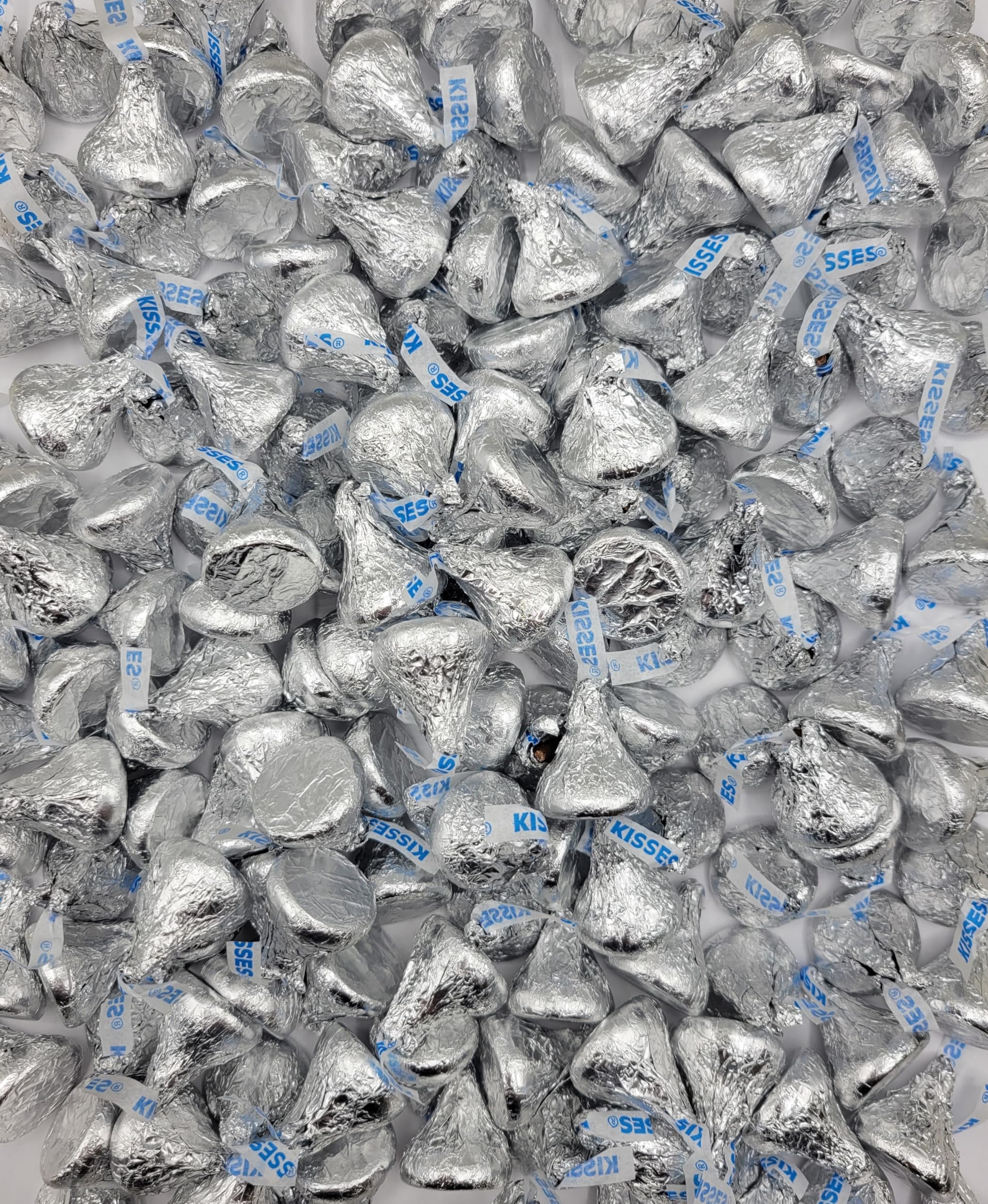 Hershey's Kisses Milk Chocolate Candy in Silver Foil - 1 Pound Bulk Bag for Baking, Parties & Gift Giving