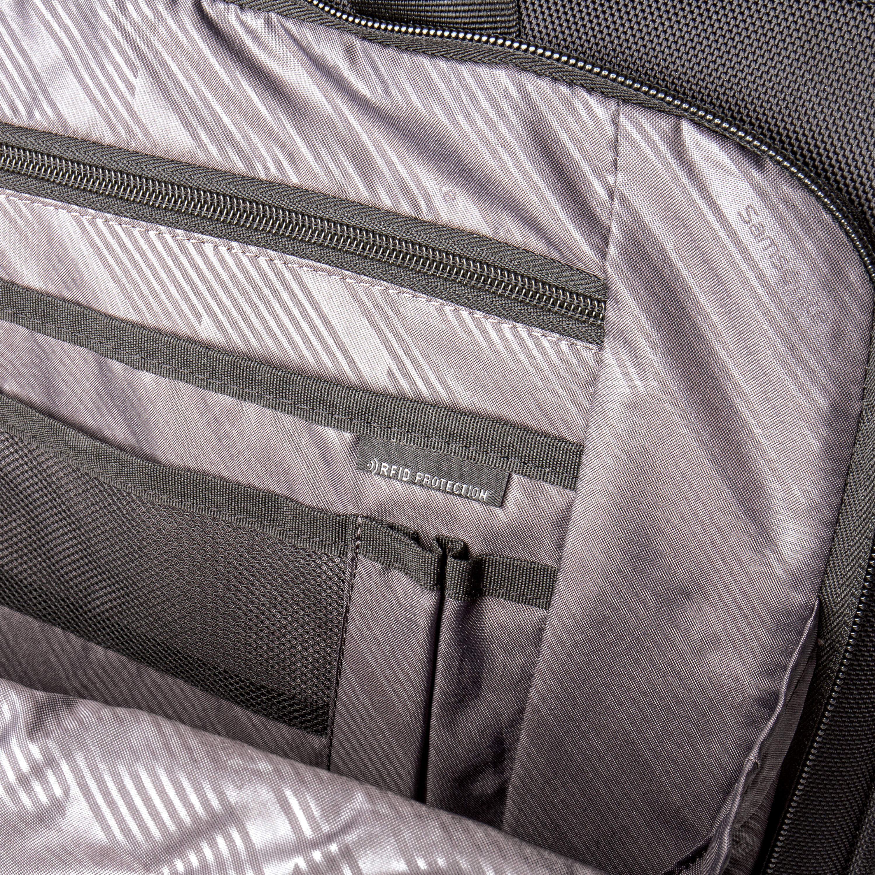 Samsonite Classic NXT Wheeled Mobile Office - Lightweight Business Luggage with Spinner Wheels for Travel & Commuting