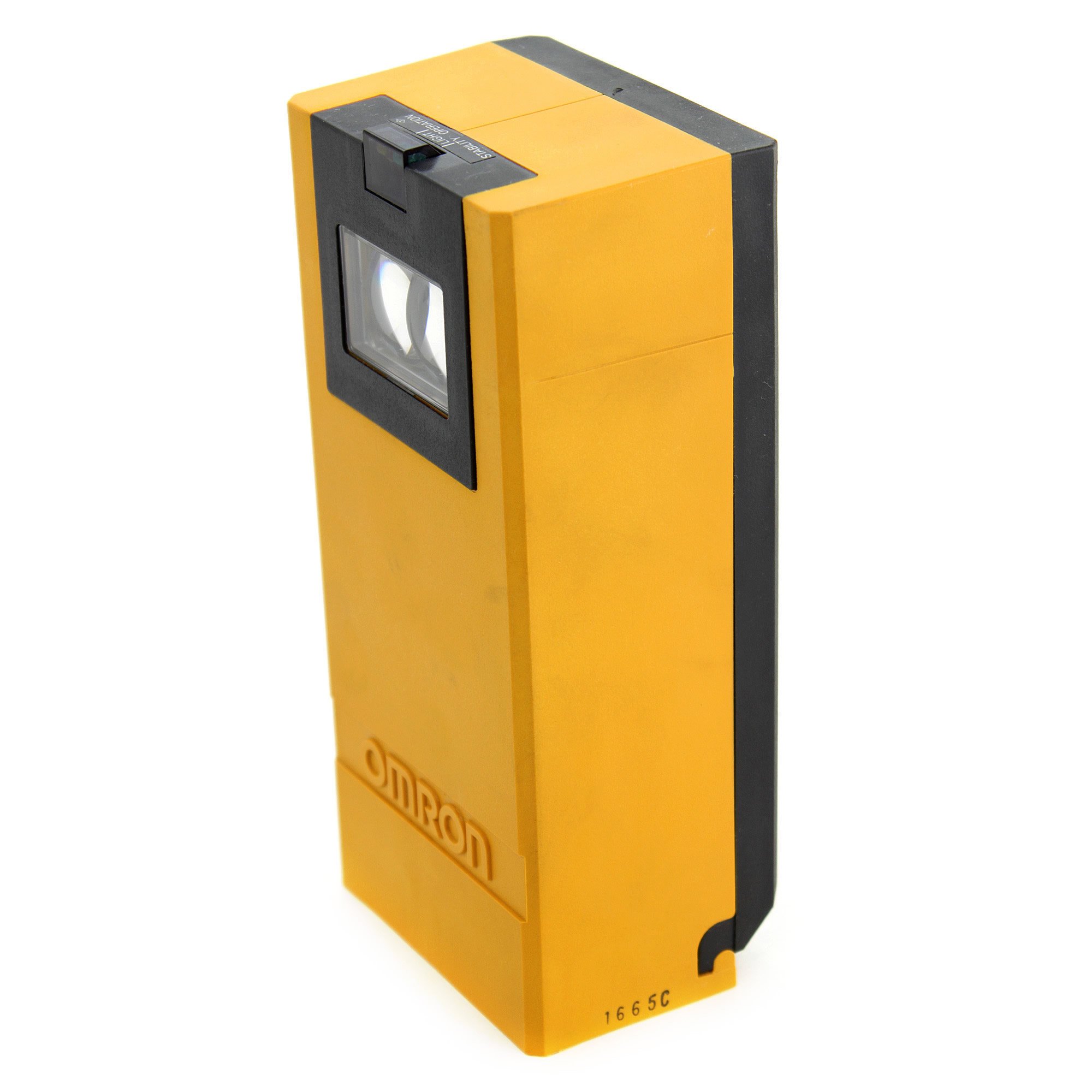 Omron E3K-R10K4 Long-Range AC/DC Photoelectric Switch Sensor - Industrial Automation & Machine Safety Control for Conveyors, Packaging & Assembly Lines