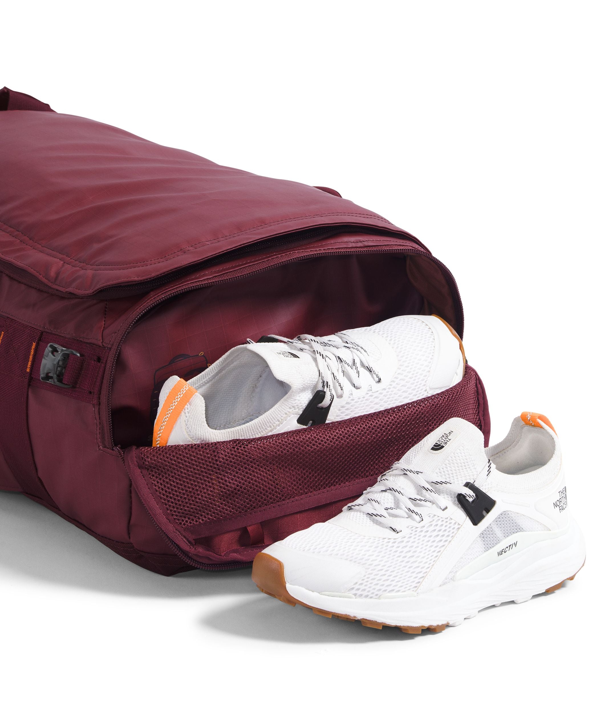 The North Face Base Camp Voyager Duffel 32L - Waterproof Travel Duffel Bag for Camping, Hiking & Outdoor Adventures - Durable Gear for Men & Women
