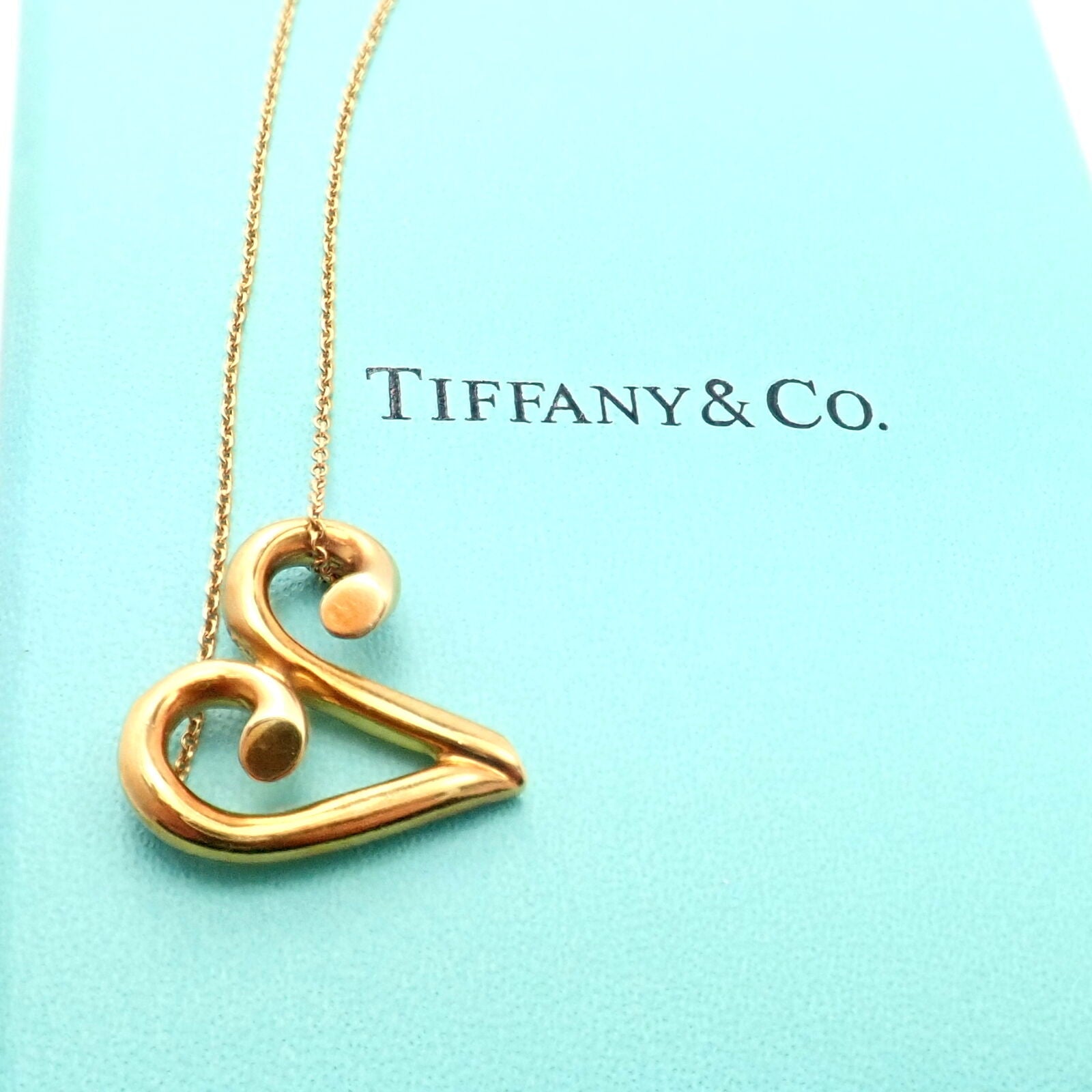 Tiffany & Co Picasso 18k Yellow Gold Large Zodiac Aries Pendant Necklace for Women - Luxury Astrology Jewelry Gift for Birthday, Anniversary & Special Occasions