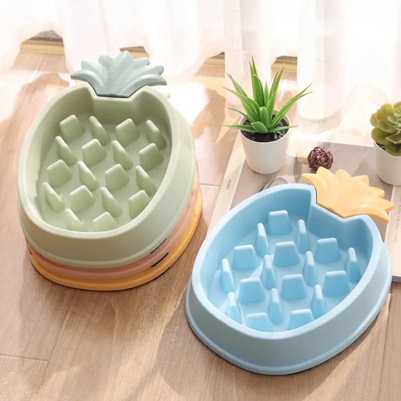 Premium Pineapple-Shaped Slow Feeder Pet Bowl - 567ml (2 Cups) Capacity, Anti-Choking Design for Dogs & Cats - Food-Grade Plastic, Random Colors - Perfect for Portion Control & Mealtime Fun