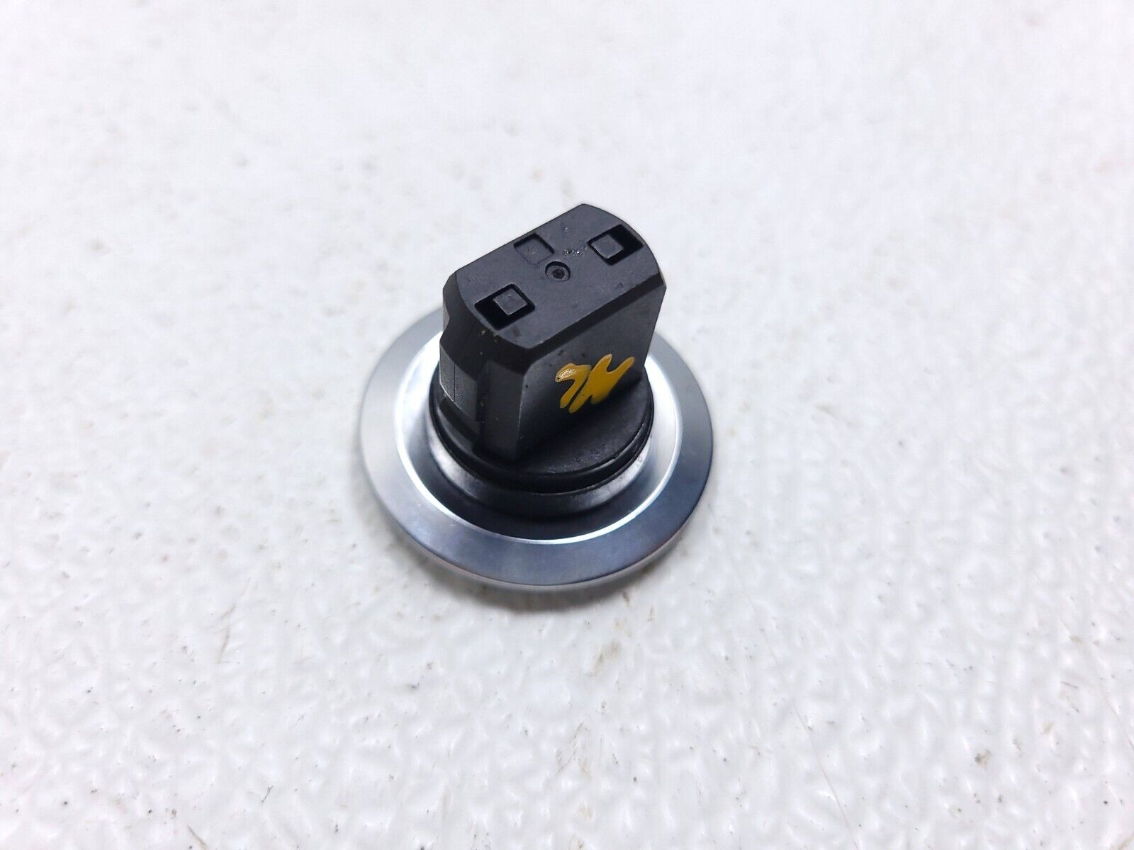 06-11 Mercedes ML500 Engine Start Stop Switch OEM Replacement - Perfect for Ignition System Repair & Maintenance